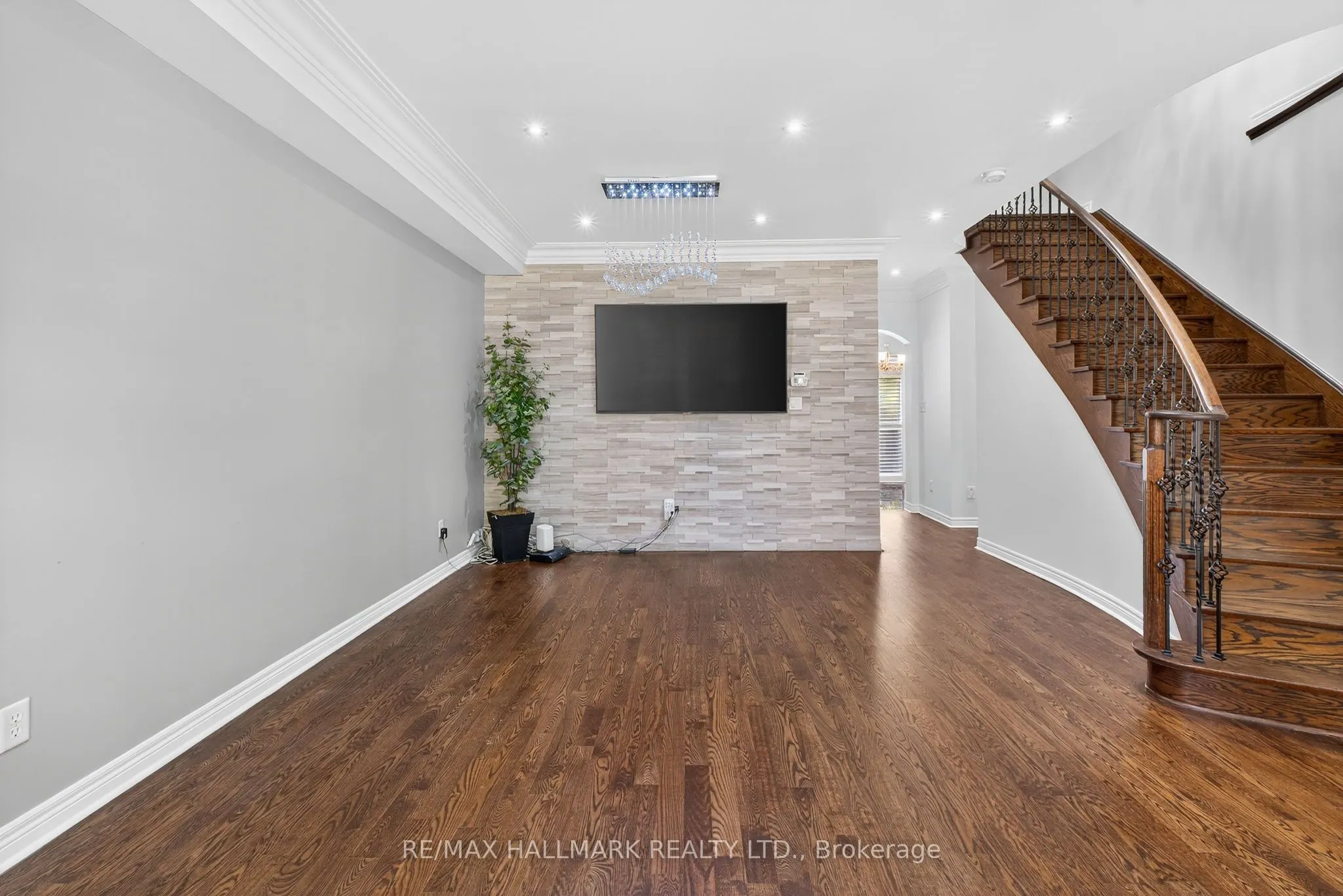 102 Destino Crescent