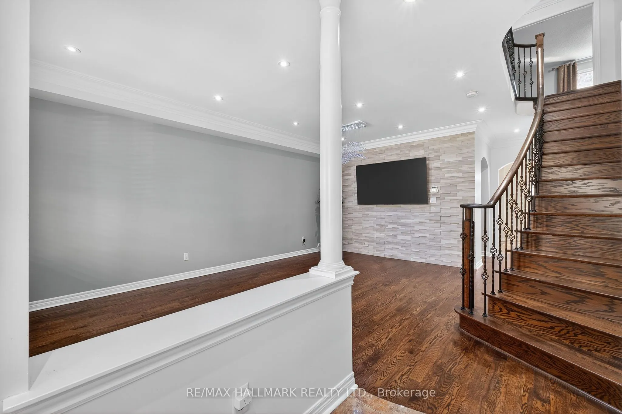 102 Destino Crescent