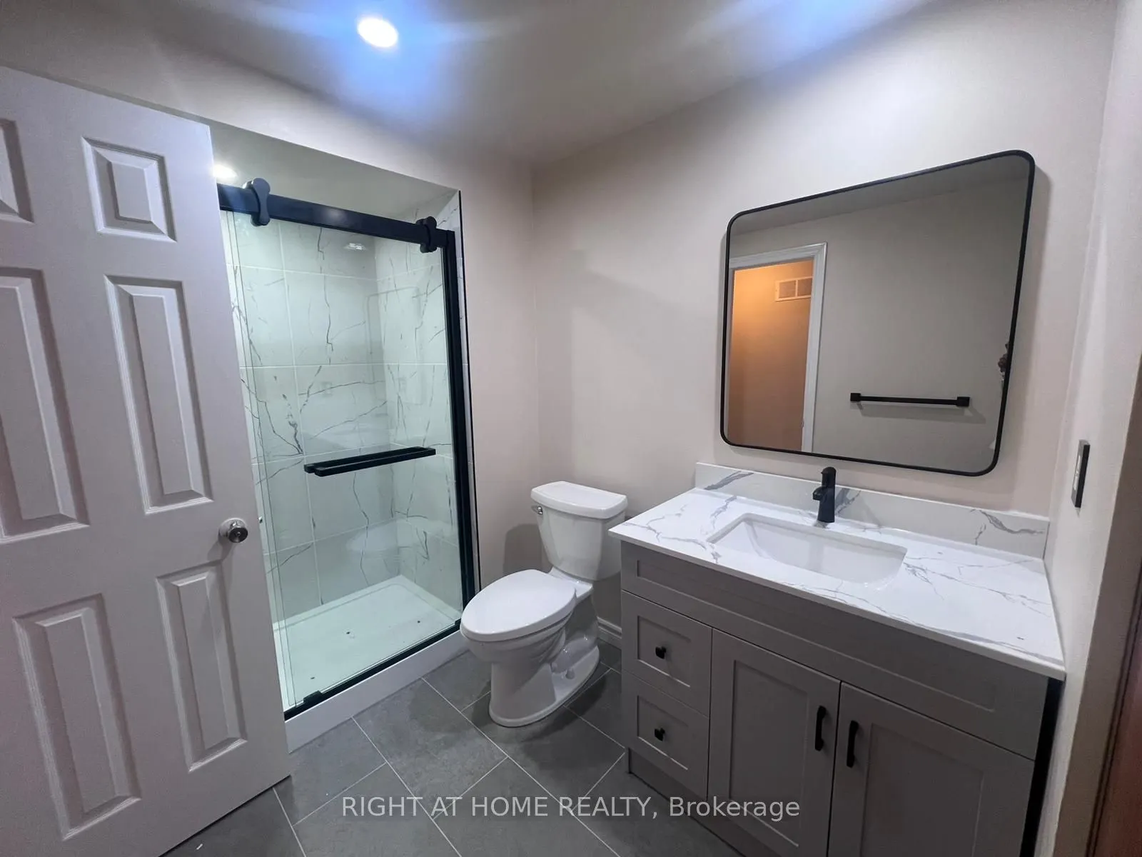 16 Lavron Court, #Main Fl