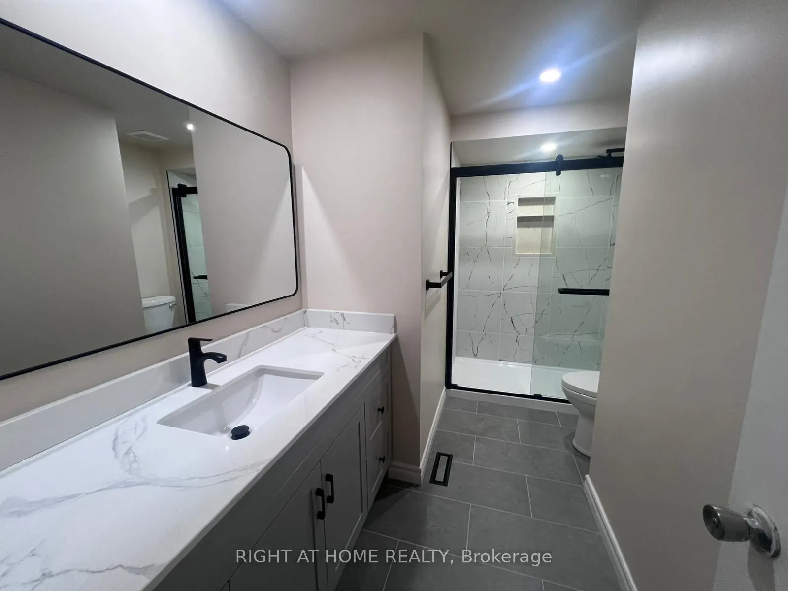 16 Lavron Court, #Main Fl