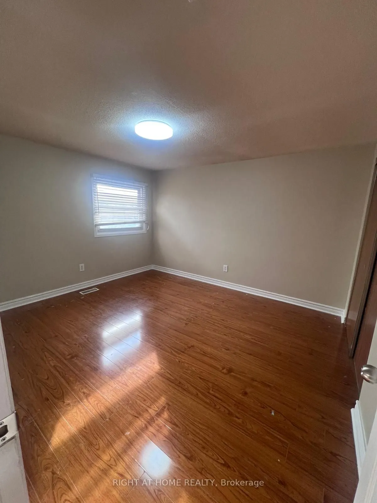 16 Lavron Court, #Main Fl