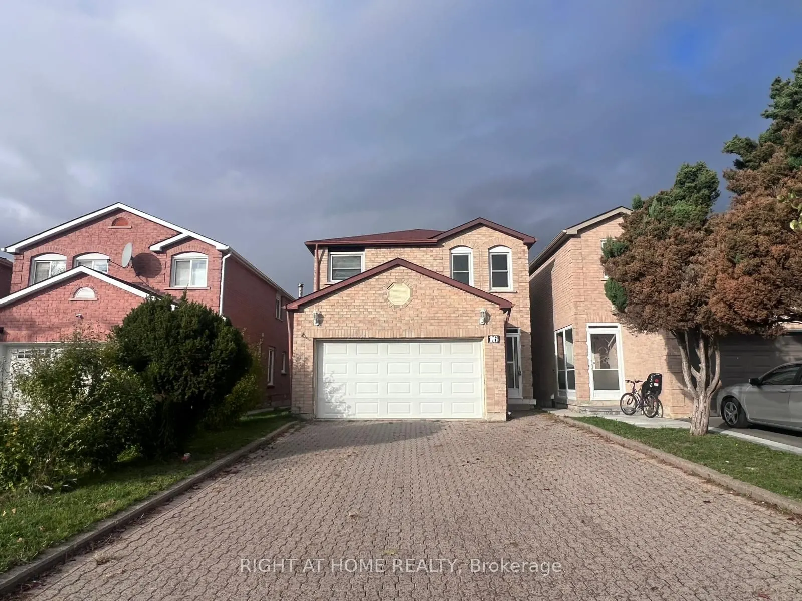 16 Lavron Court, #Main Fl