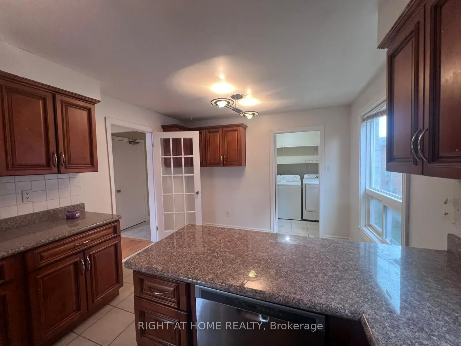 16 Lavron Court, #Main Fl