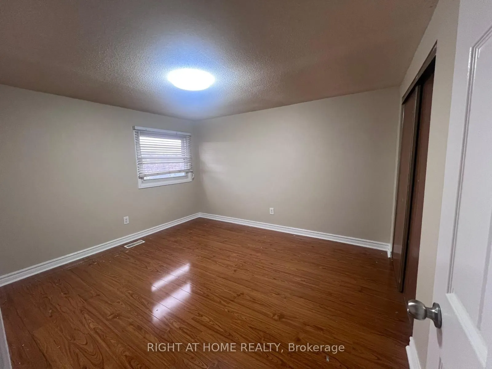 16 Lavron Court, #Main Fl