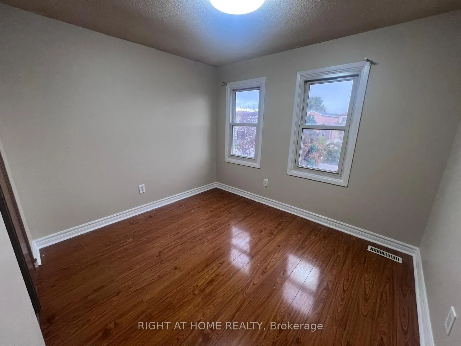 16 Lavron Court, #Main Fl