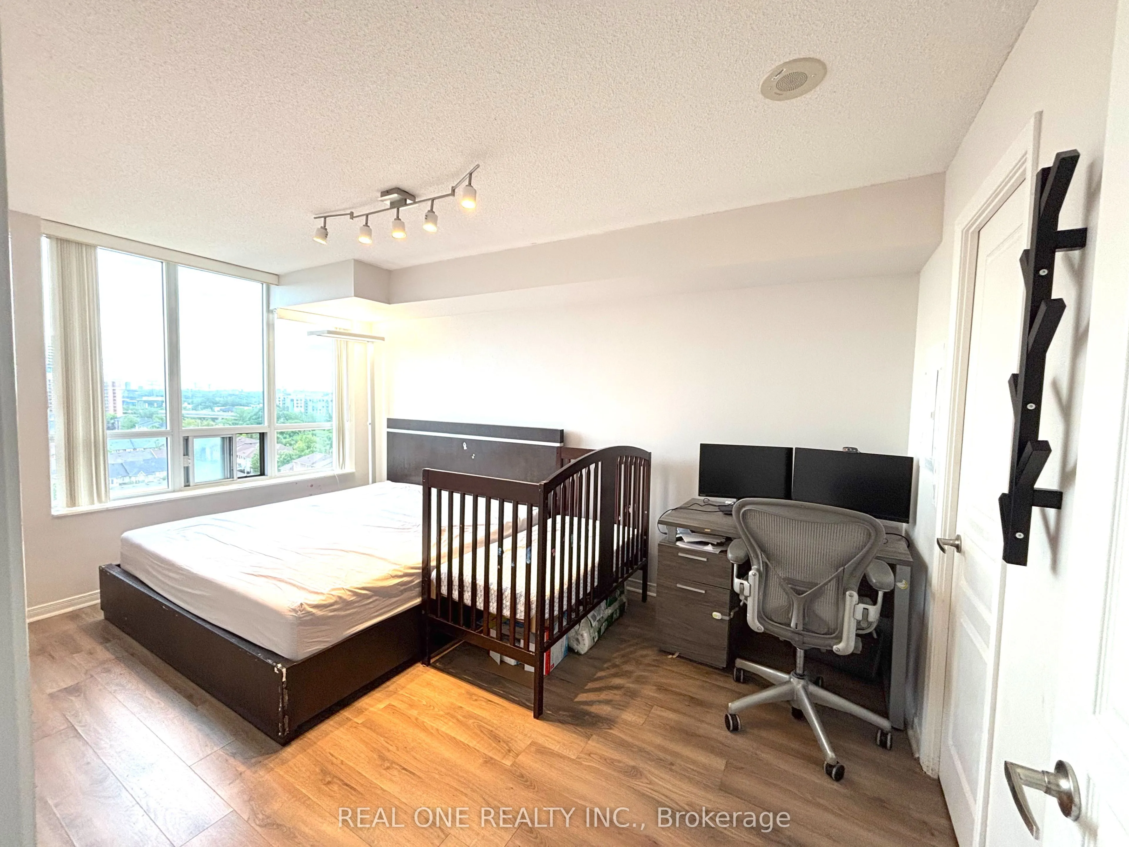 310 Red Maple Road, #1203