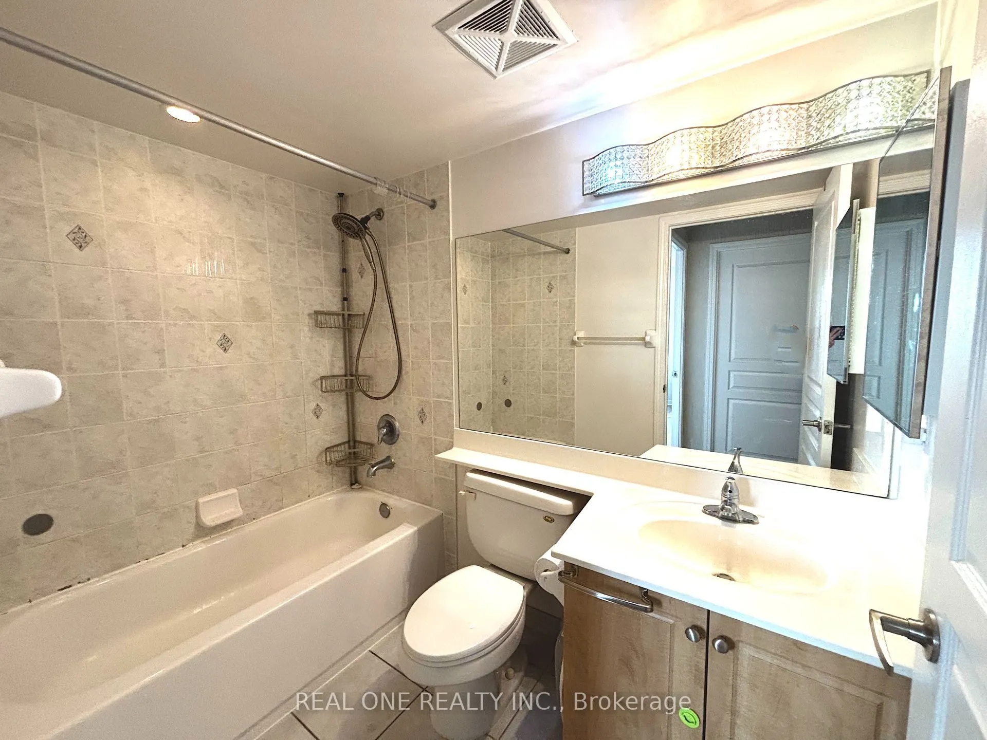 310 Red Maple Road, #1203