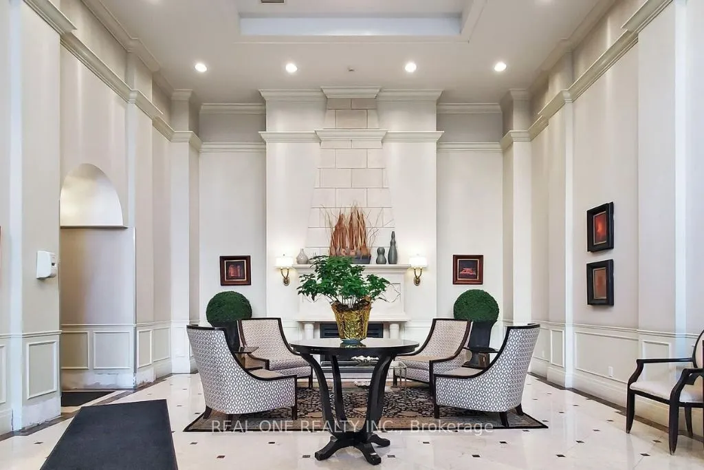 310 Red Maple Road, #1203