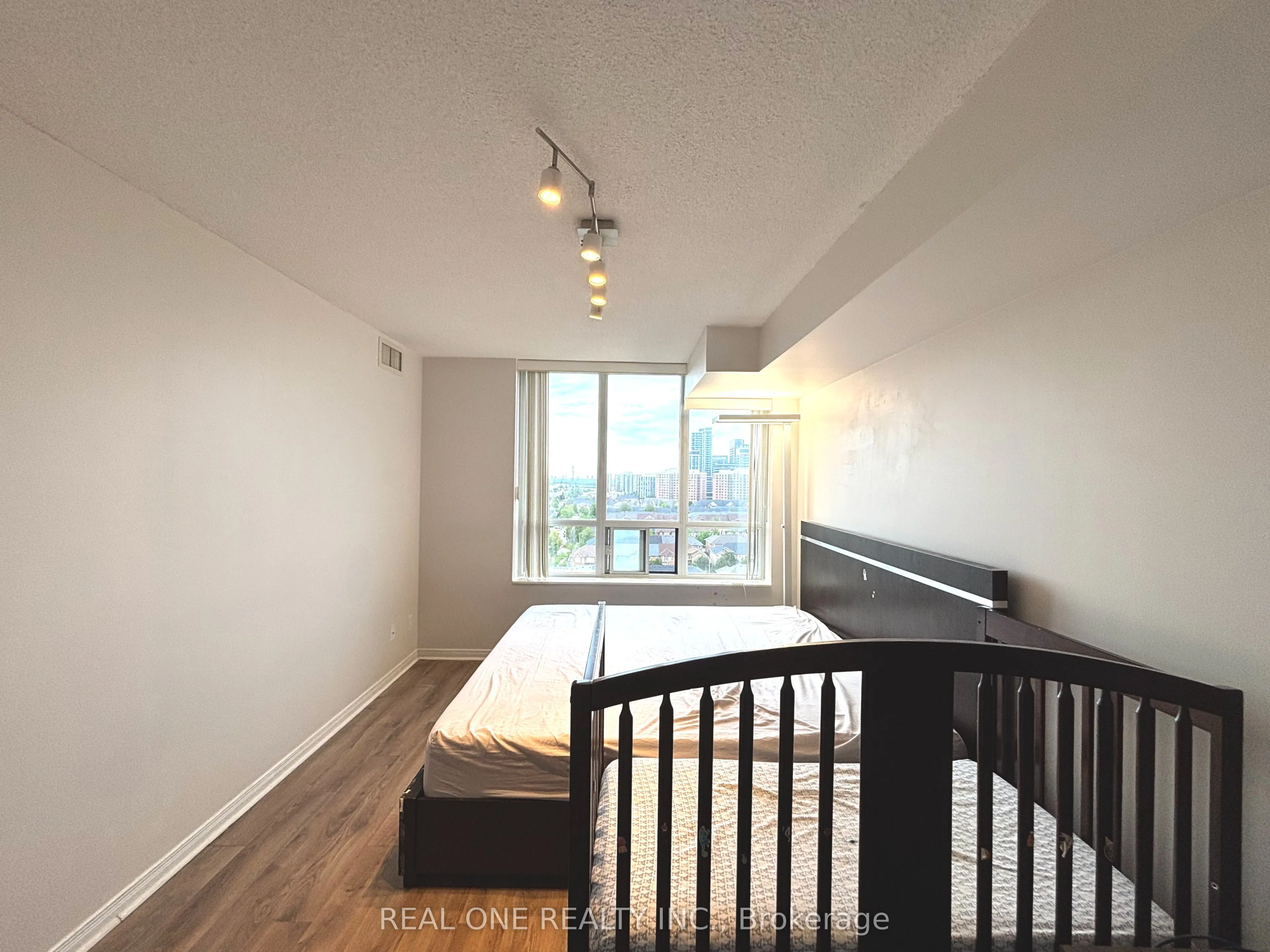 310 Red Maple Road, #1203