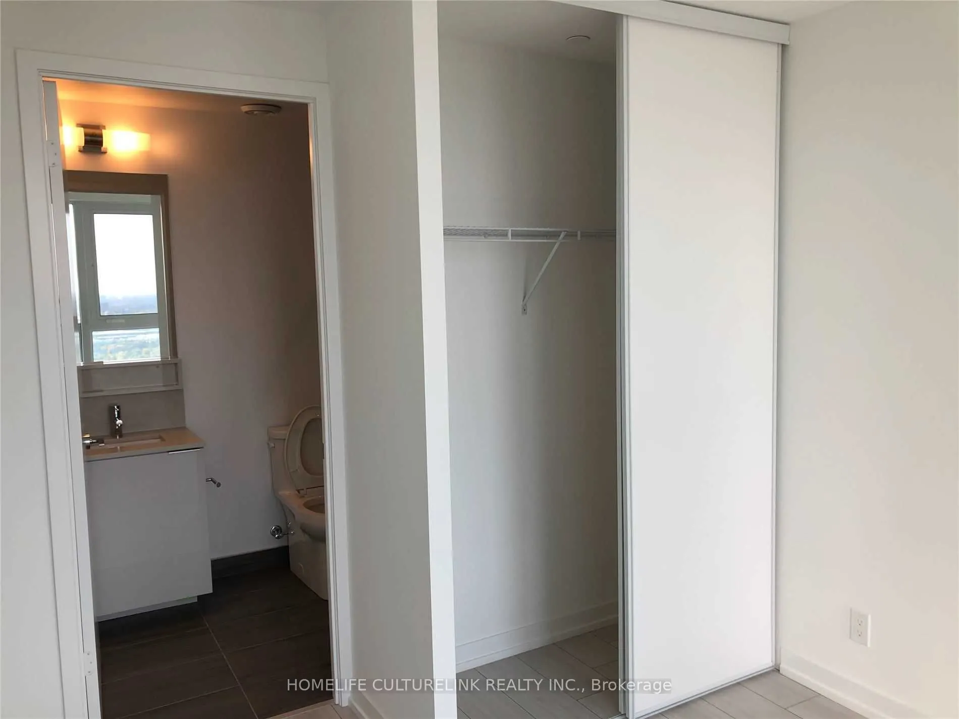 898 Portage Parkway, #5005