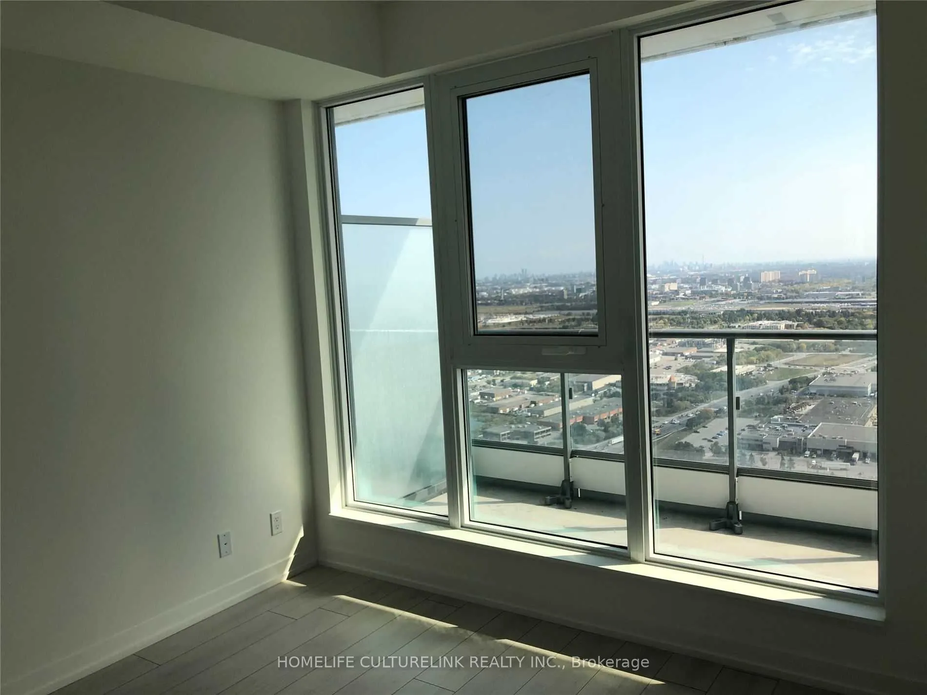 898 Portage Parkway, #5005