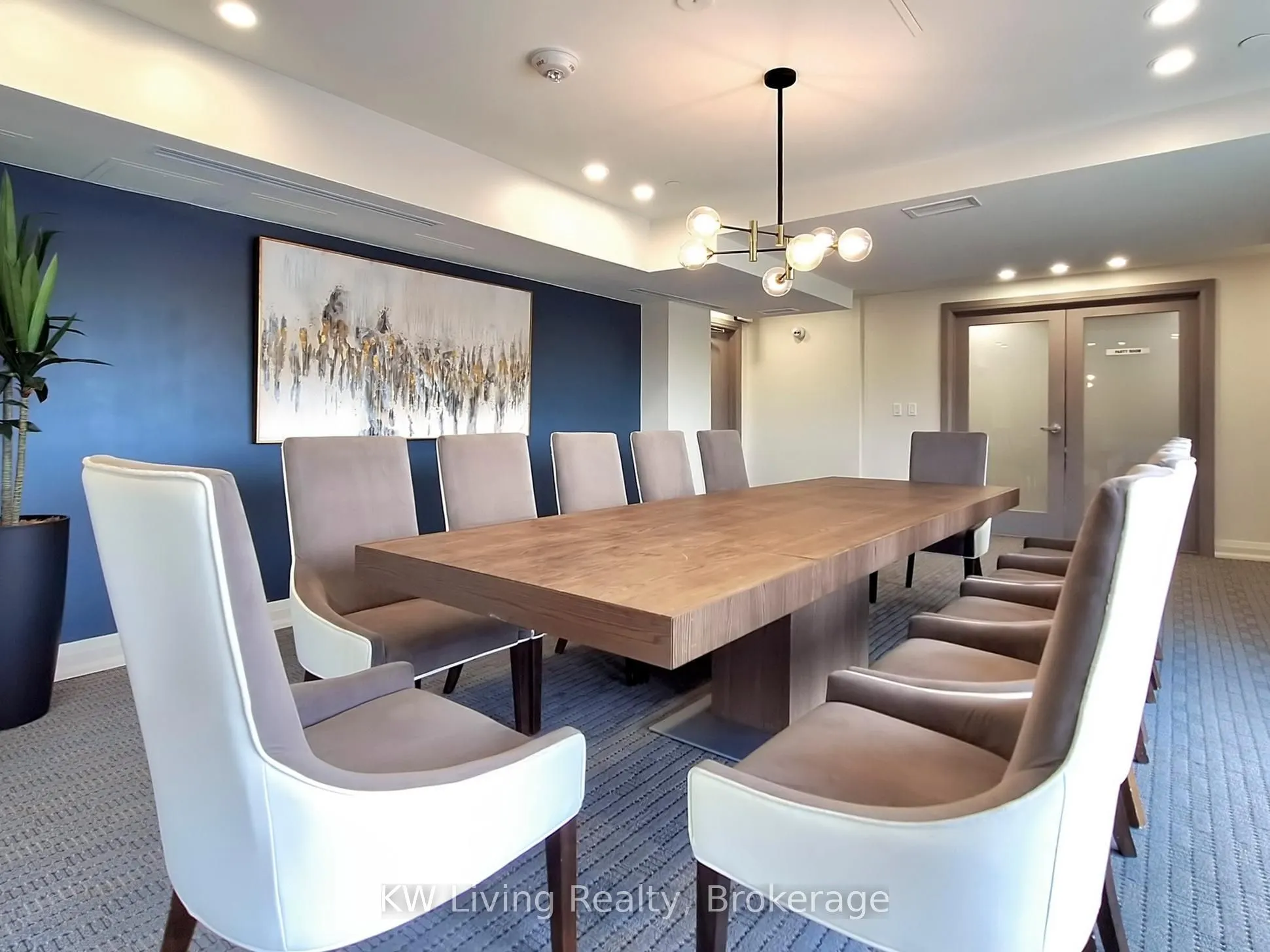 9088 Yonge Street, #509A