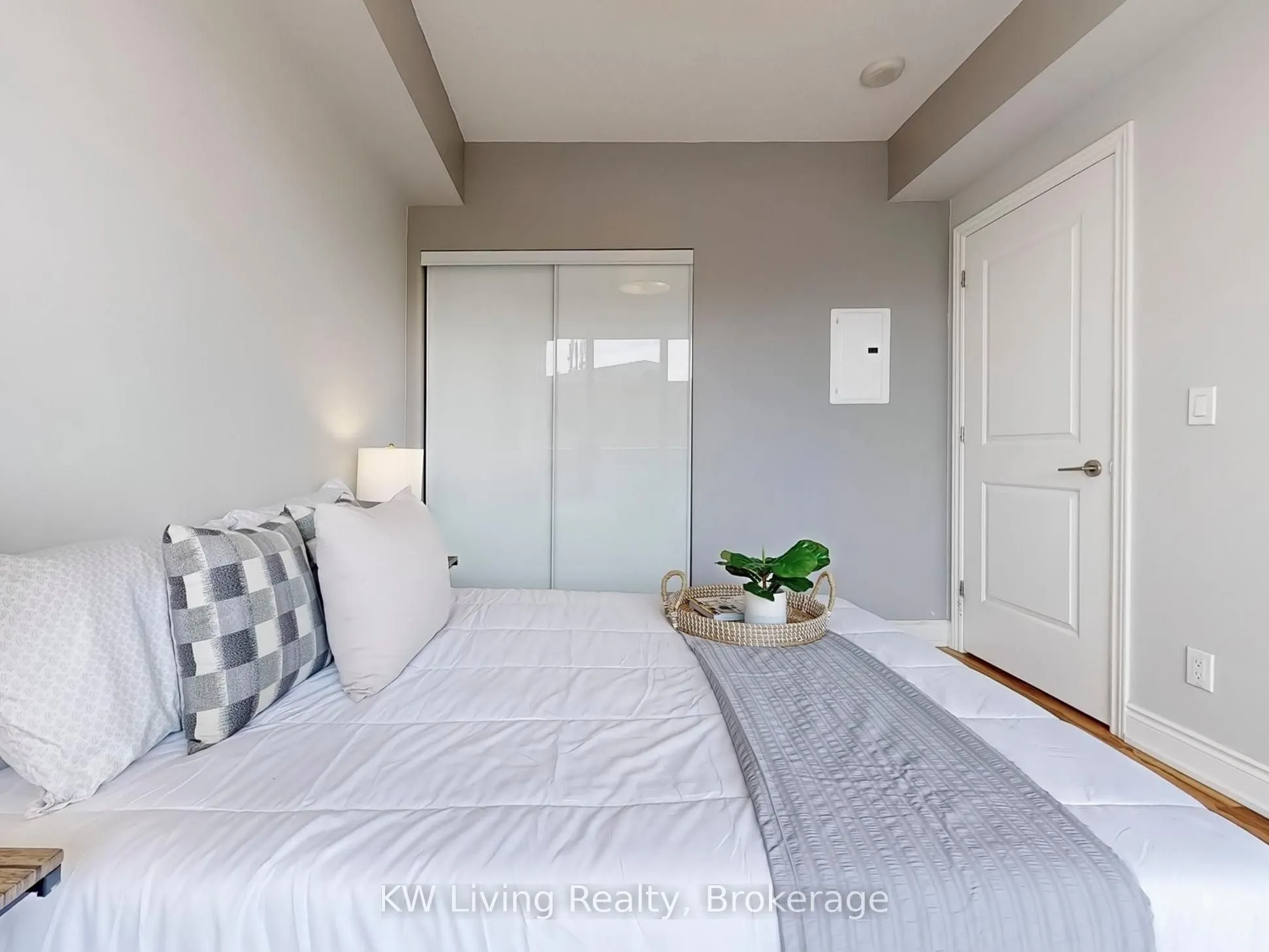 9088 Yonge Street, #509A