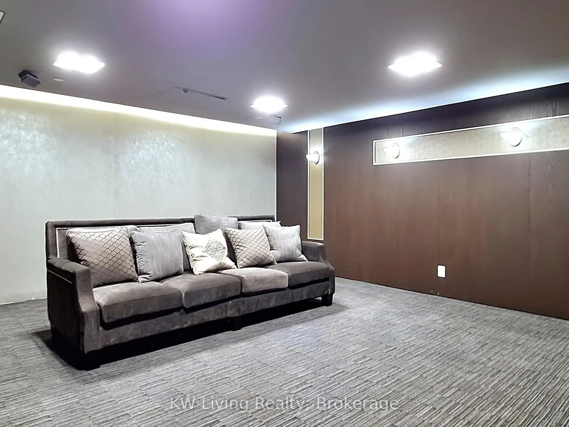 9088 Yonge Street, #509A