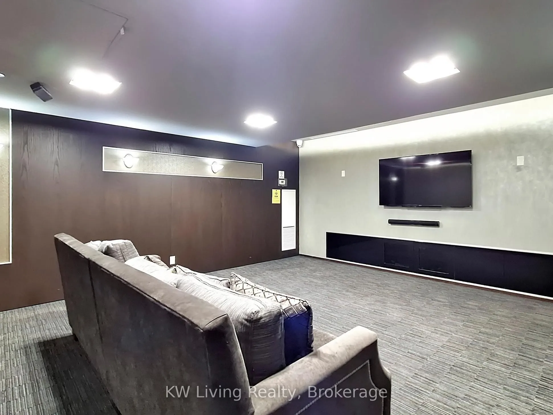 9088 Yonge Street, #509A