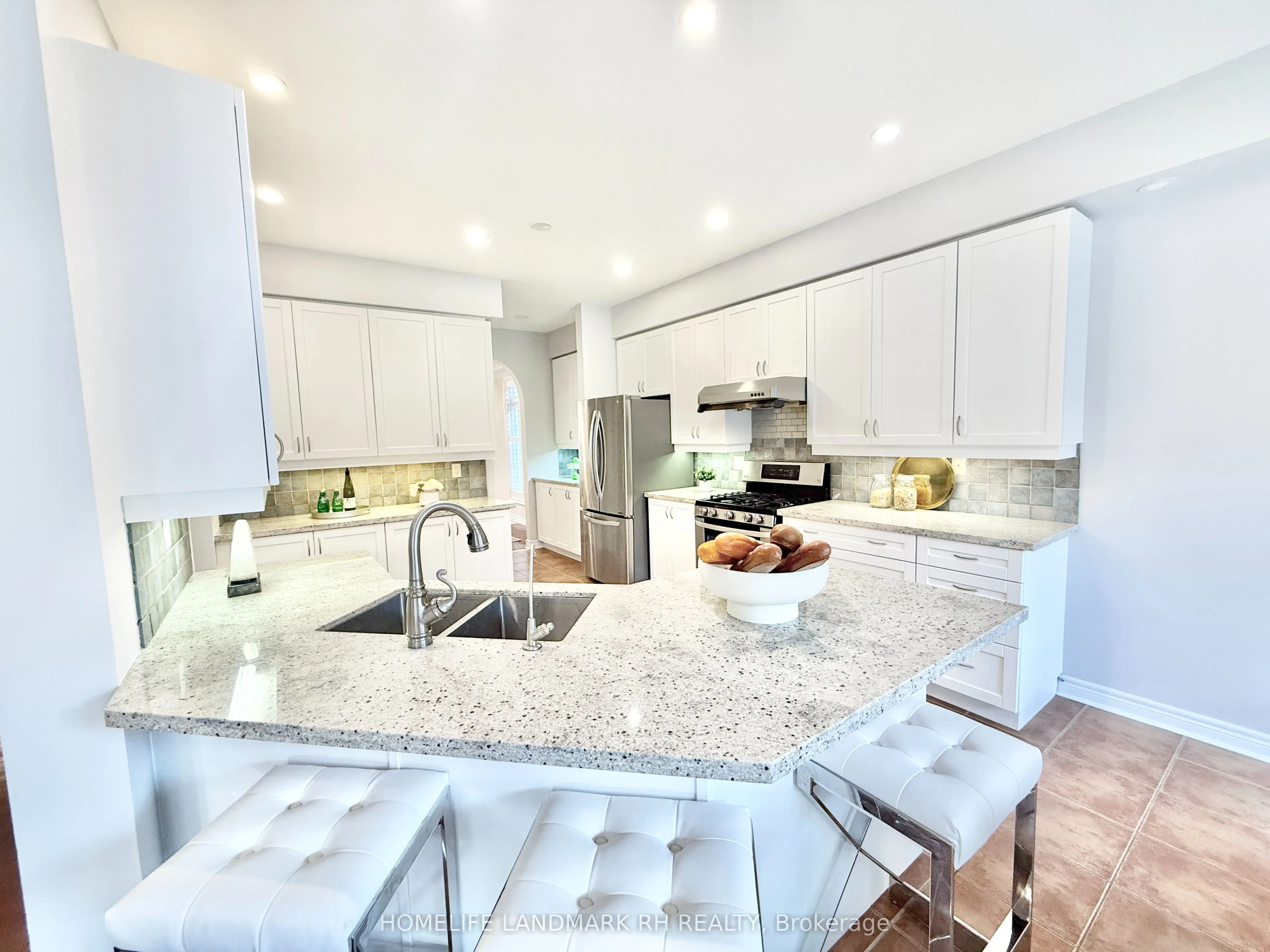 17 Gordon Weeden Road