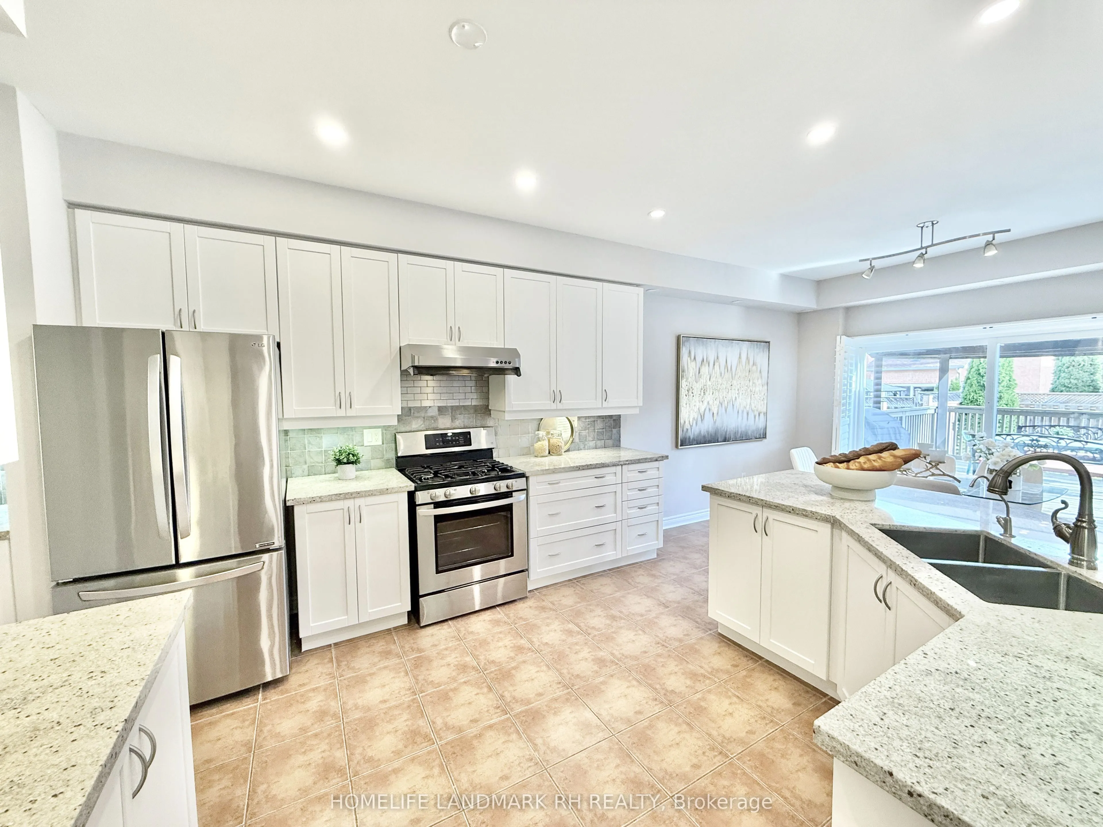 17 Gordon Weeden Road