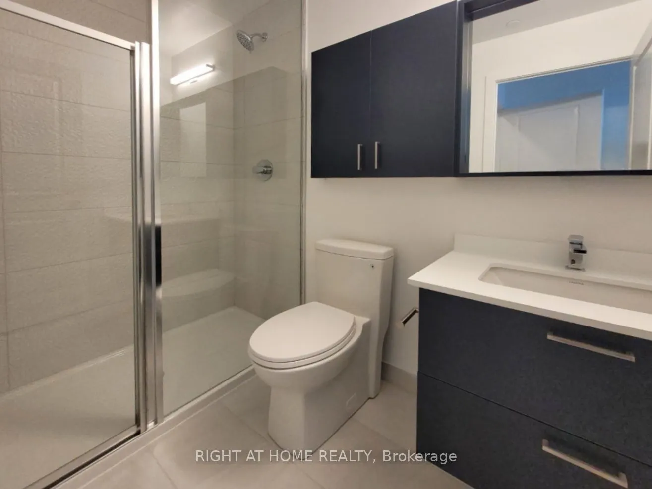 50 Upper Mall Way, #B-2209