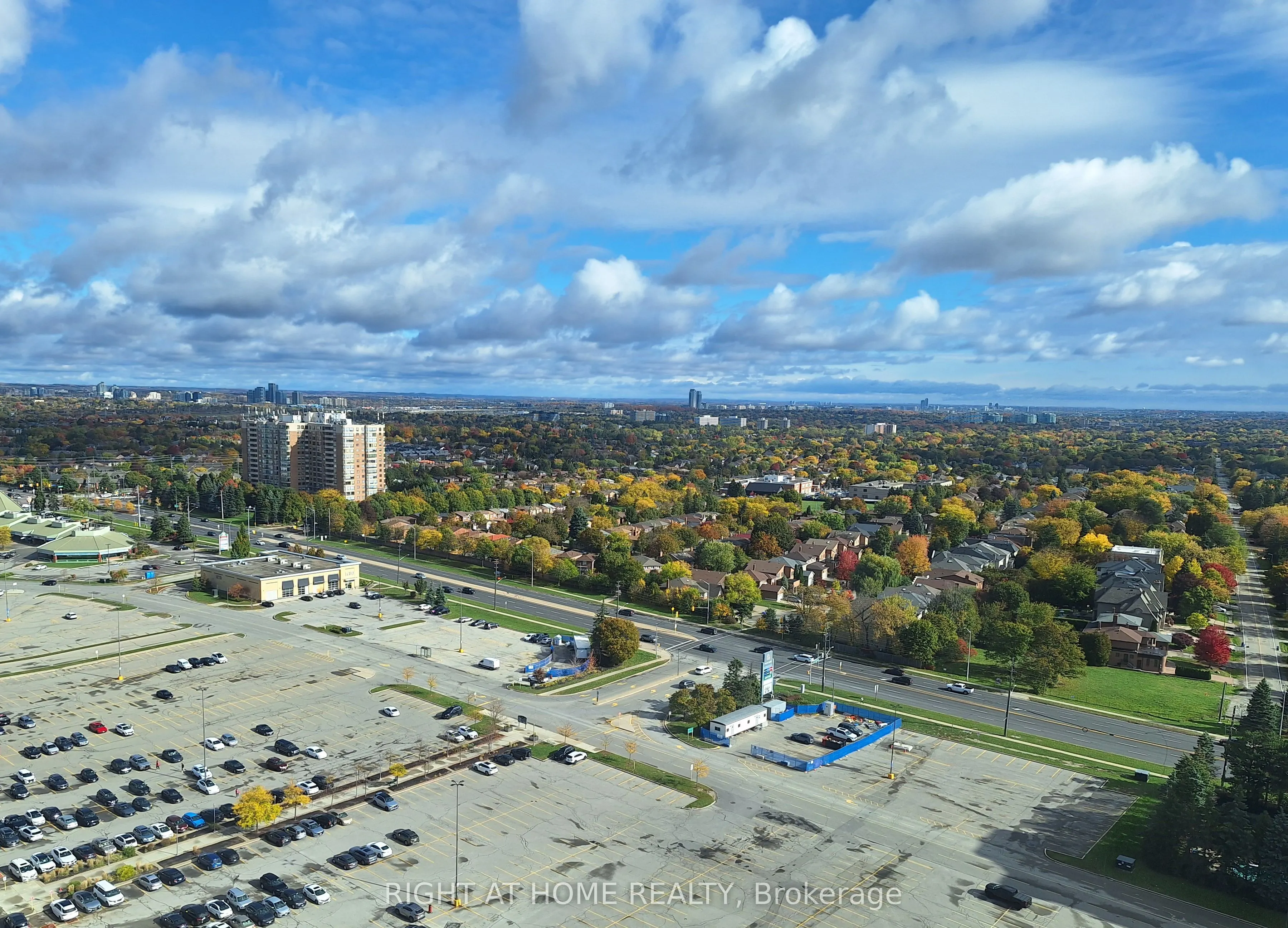 50 Upper Mall Way, #B-2209