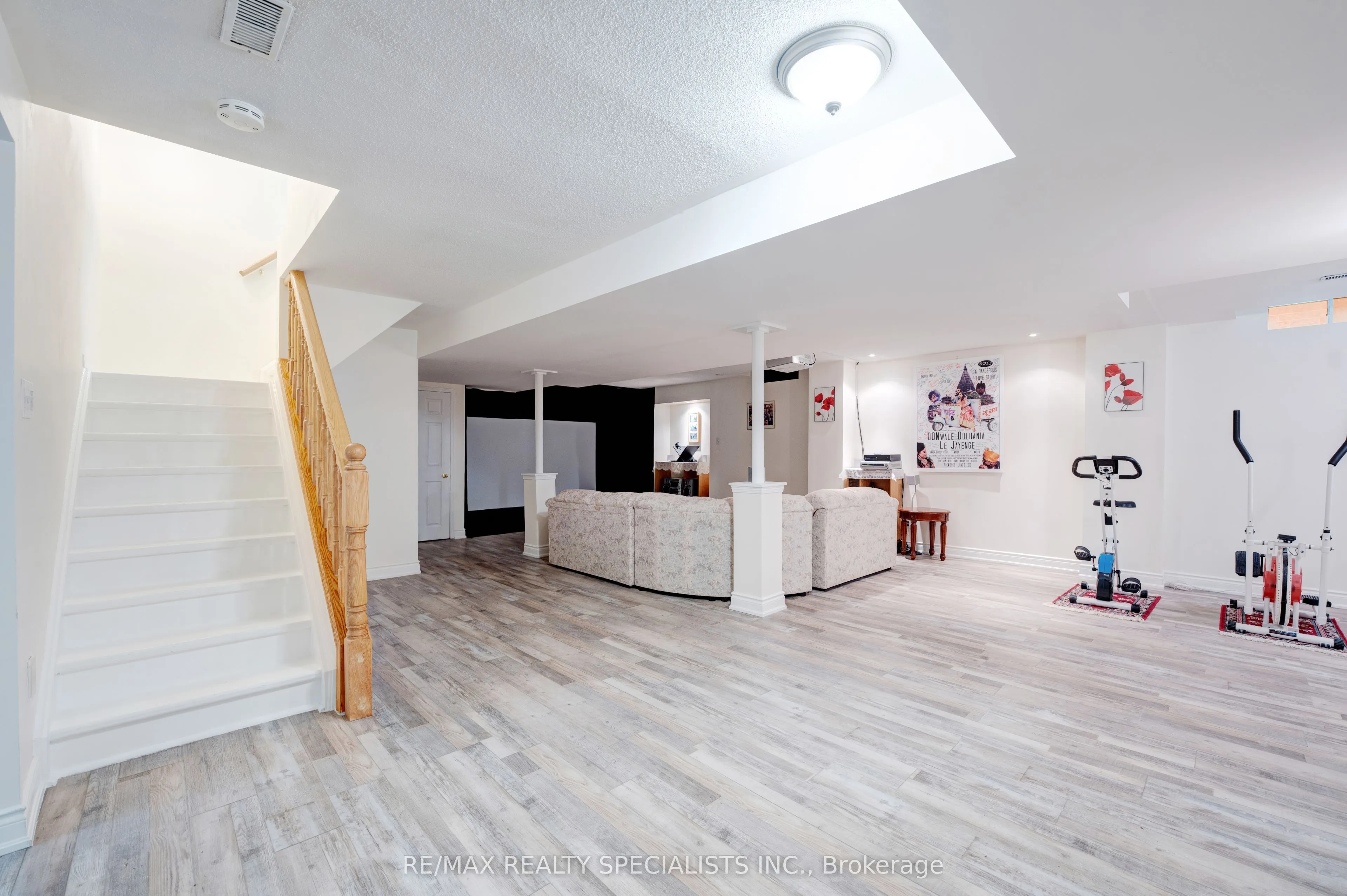 36 Devonsleigh Boulevard