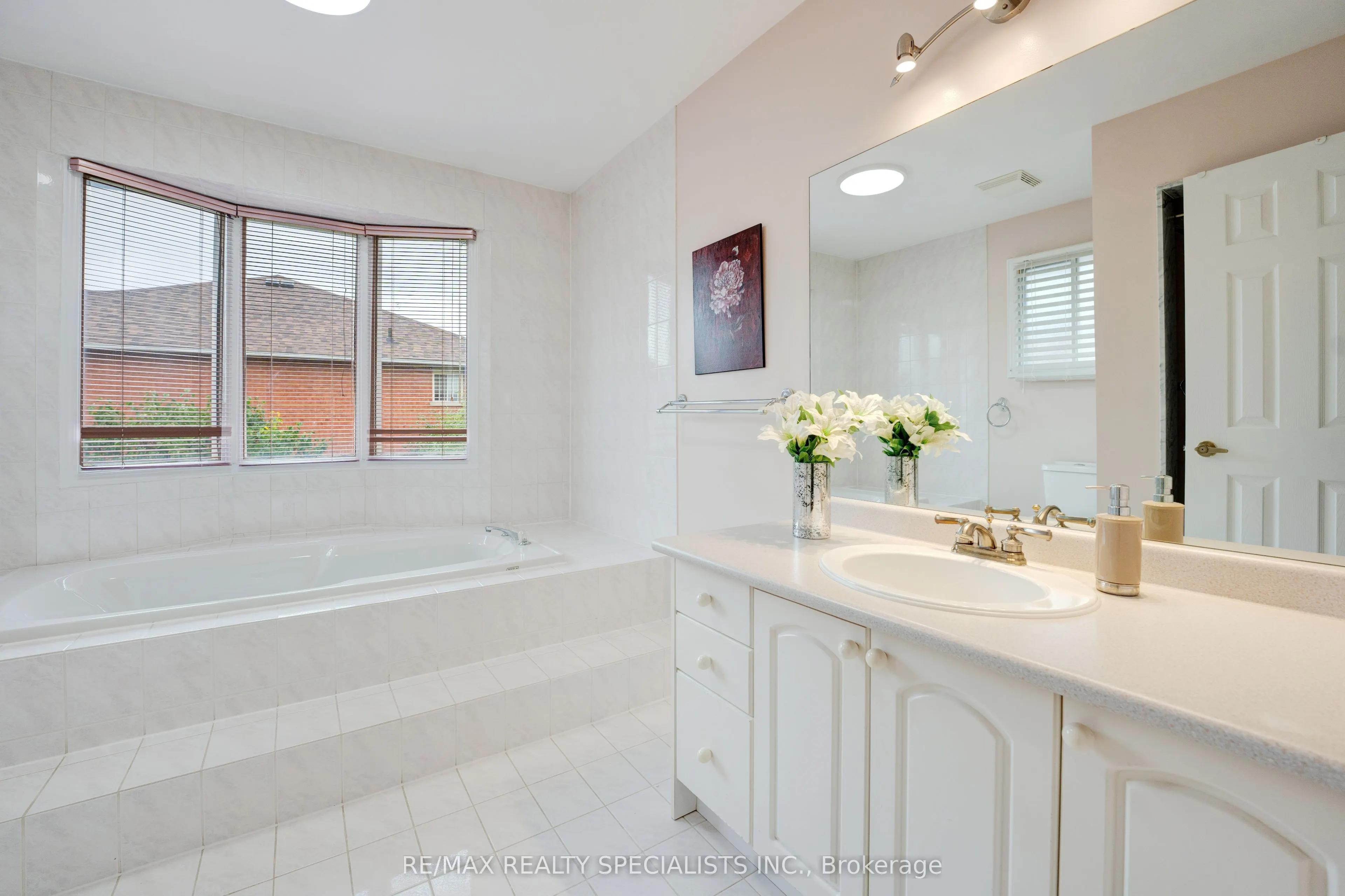 36 Devonsleigh Boulevard