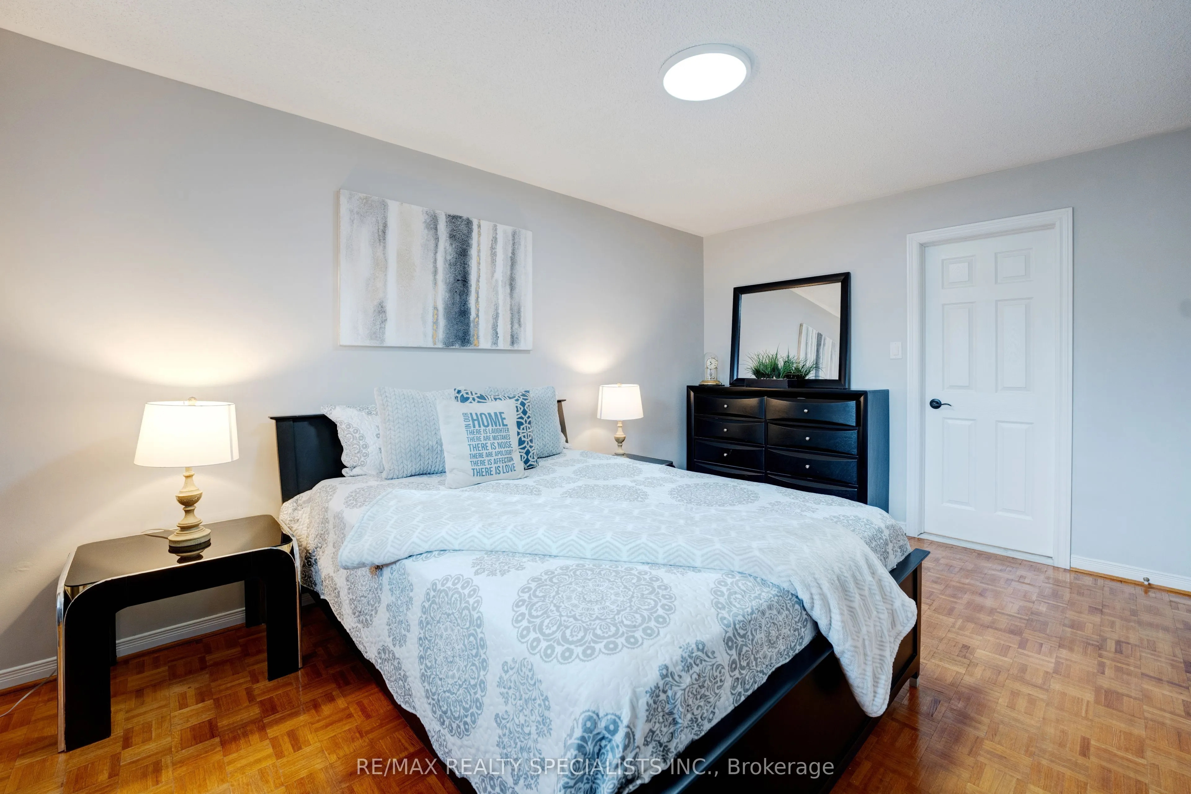 36 Devonsleigh Boulevard