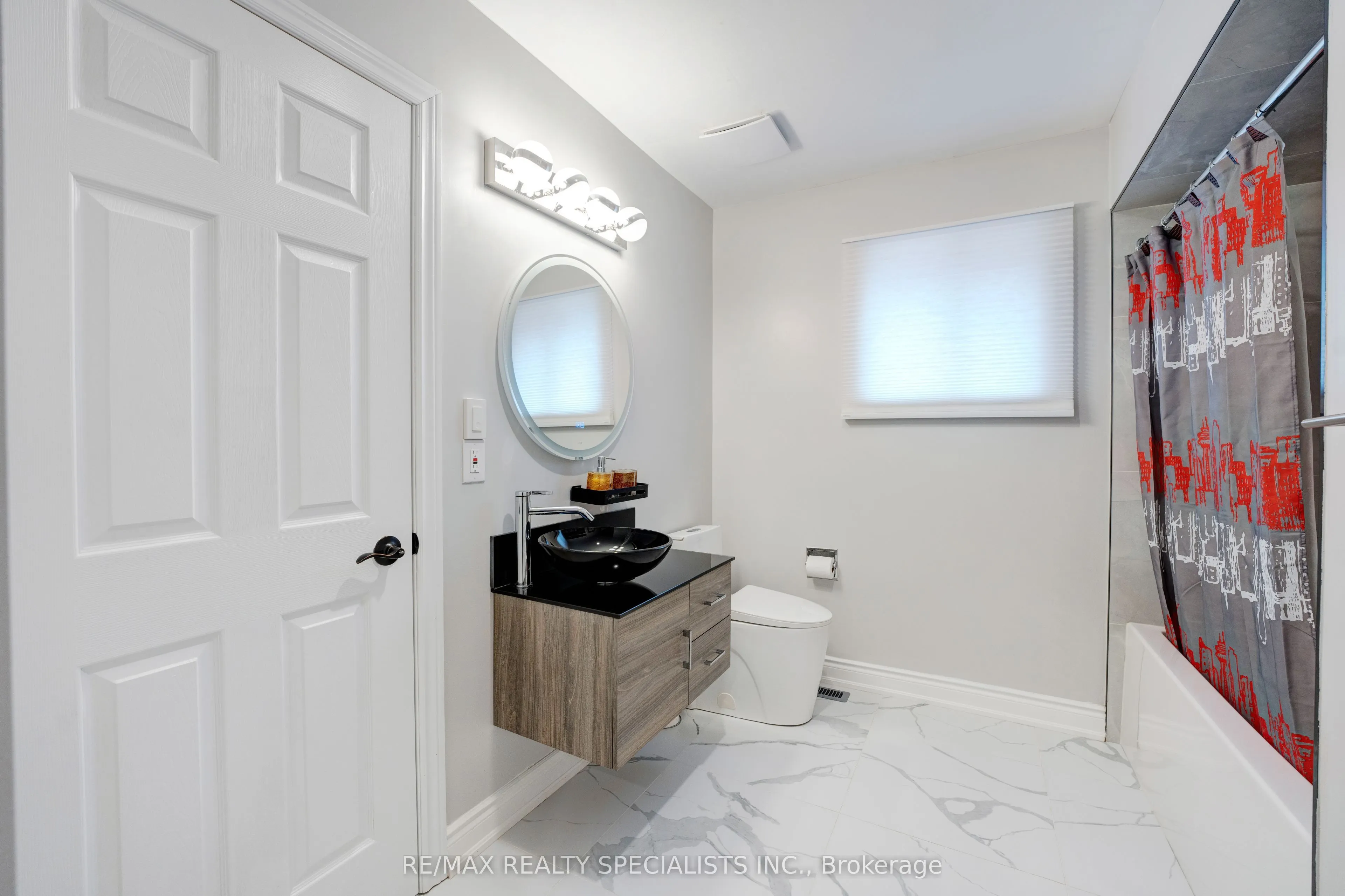 36 Devonsleigh Boulevard