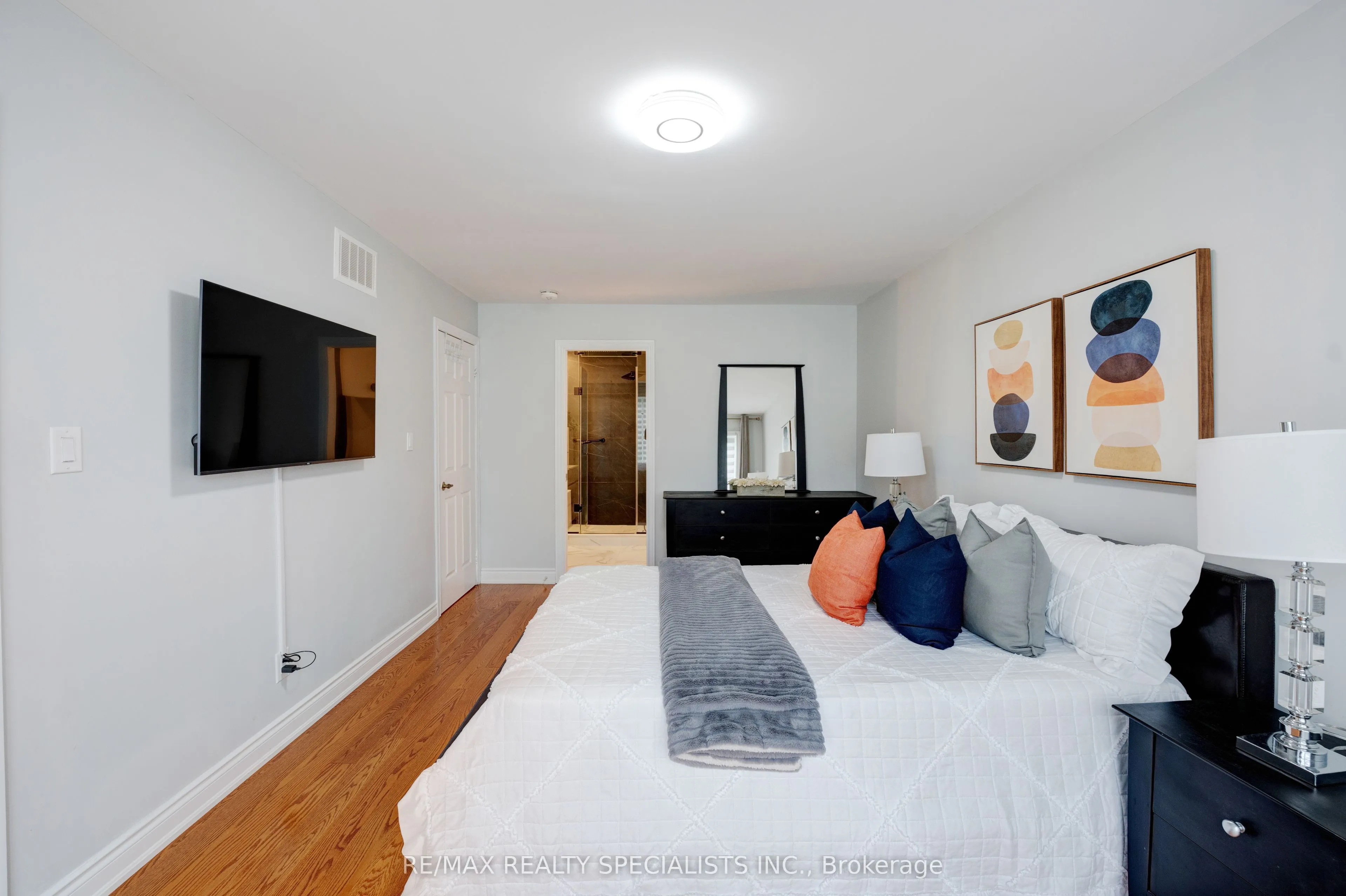 36 Devonsleigh Boulevard