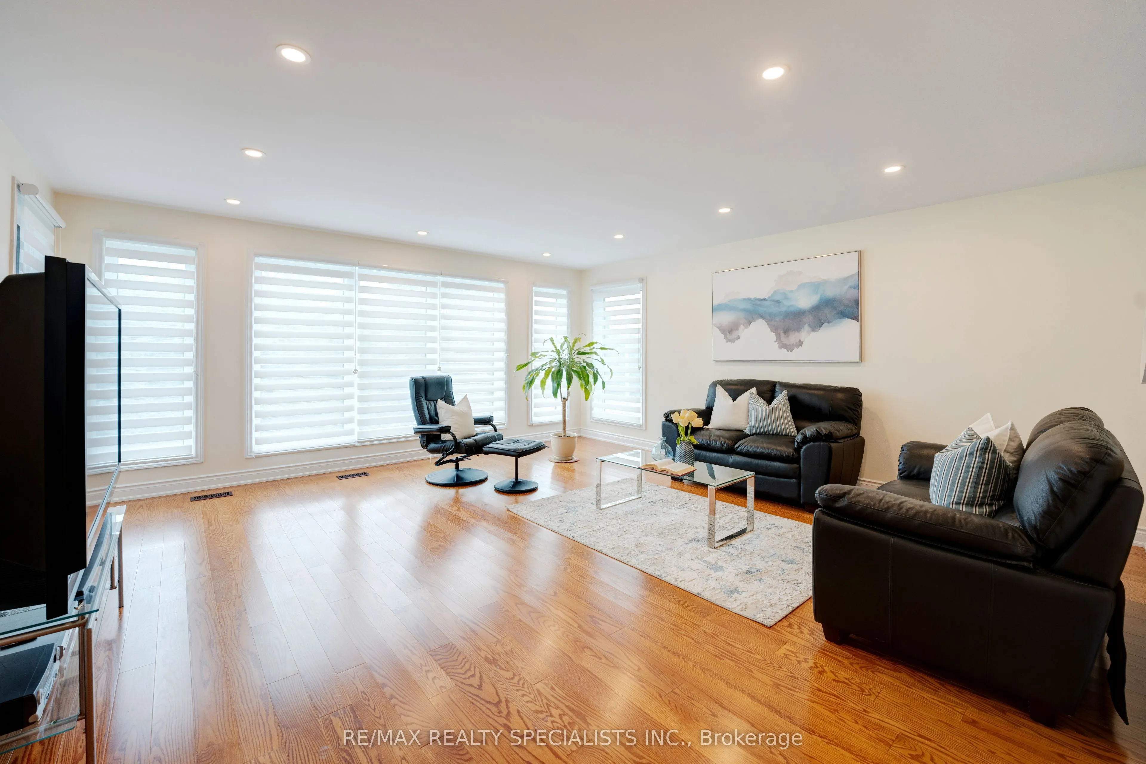 36 Devonsleigh Boulevard