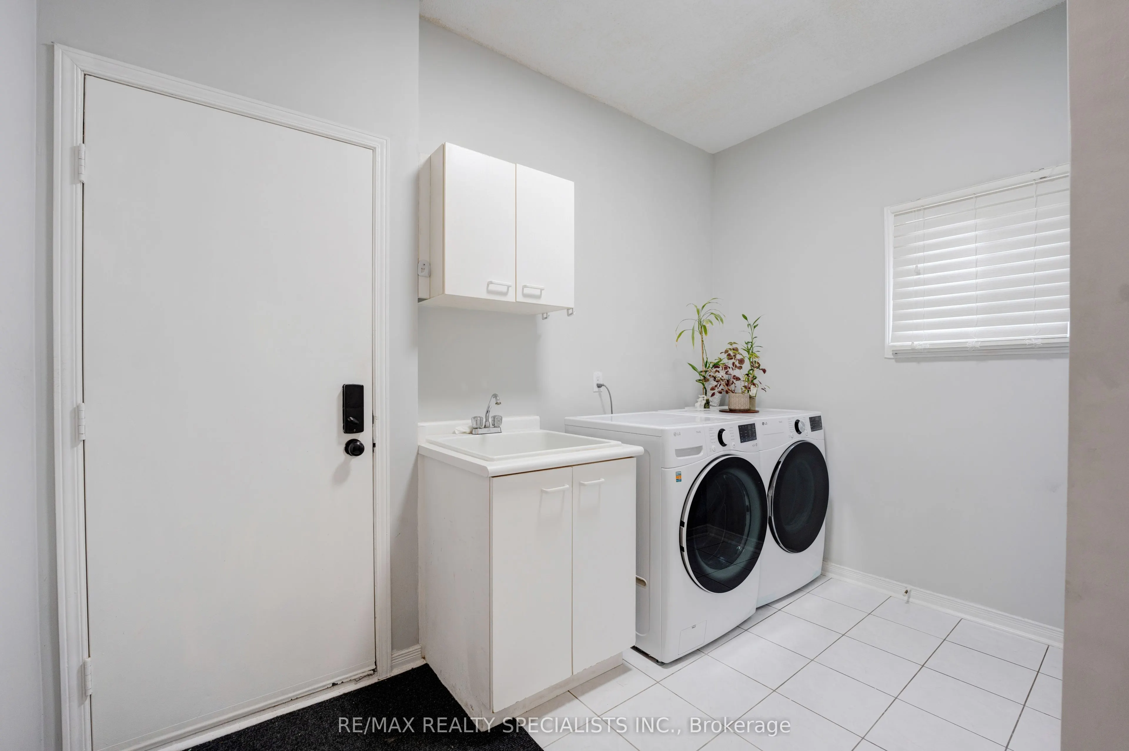 36 Devonsleigh Boulevard