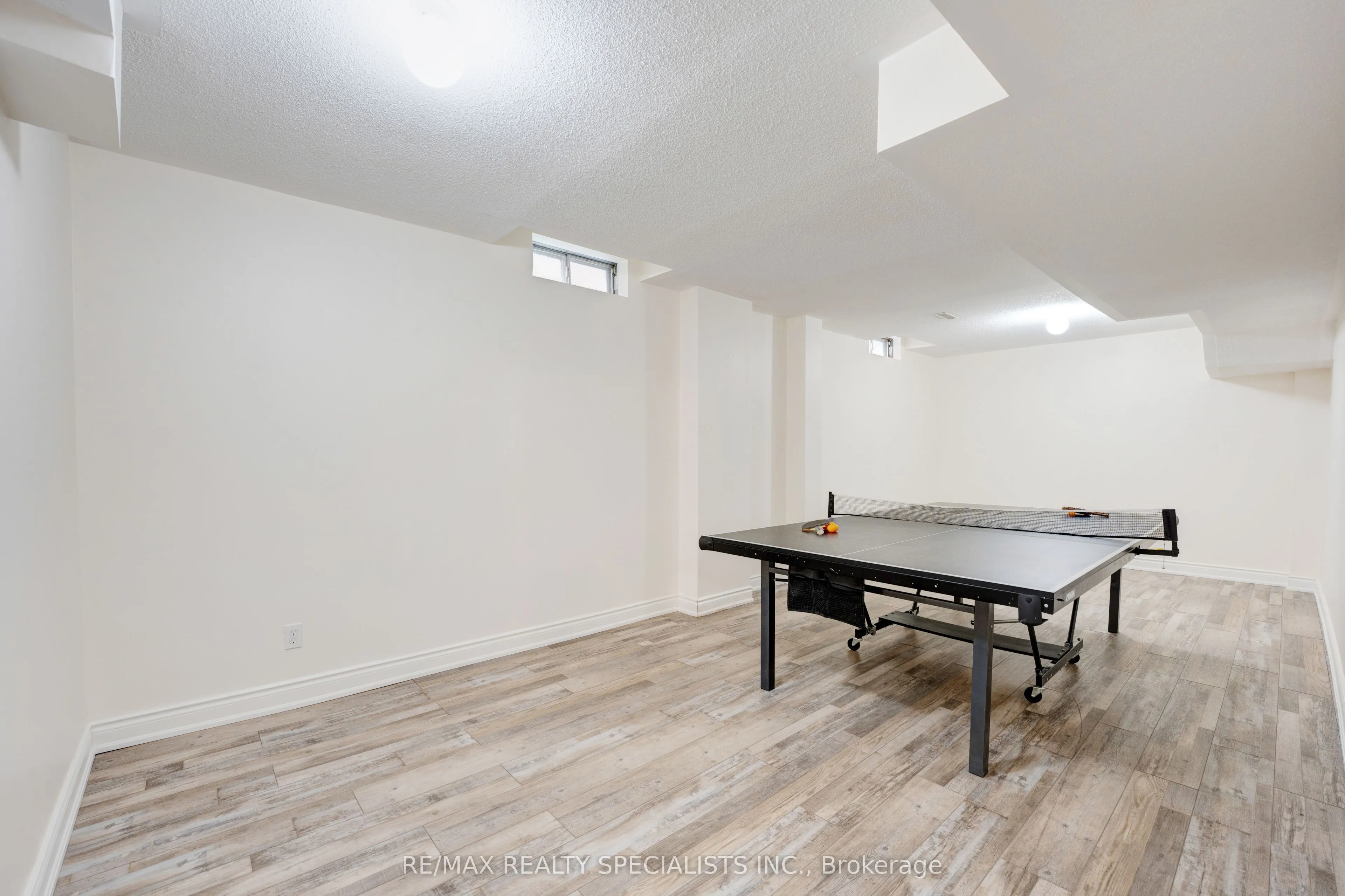 36 Devonsleigh Boulevard