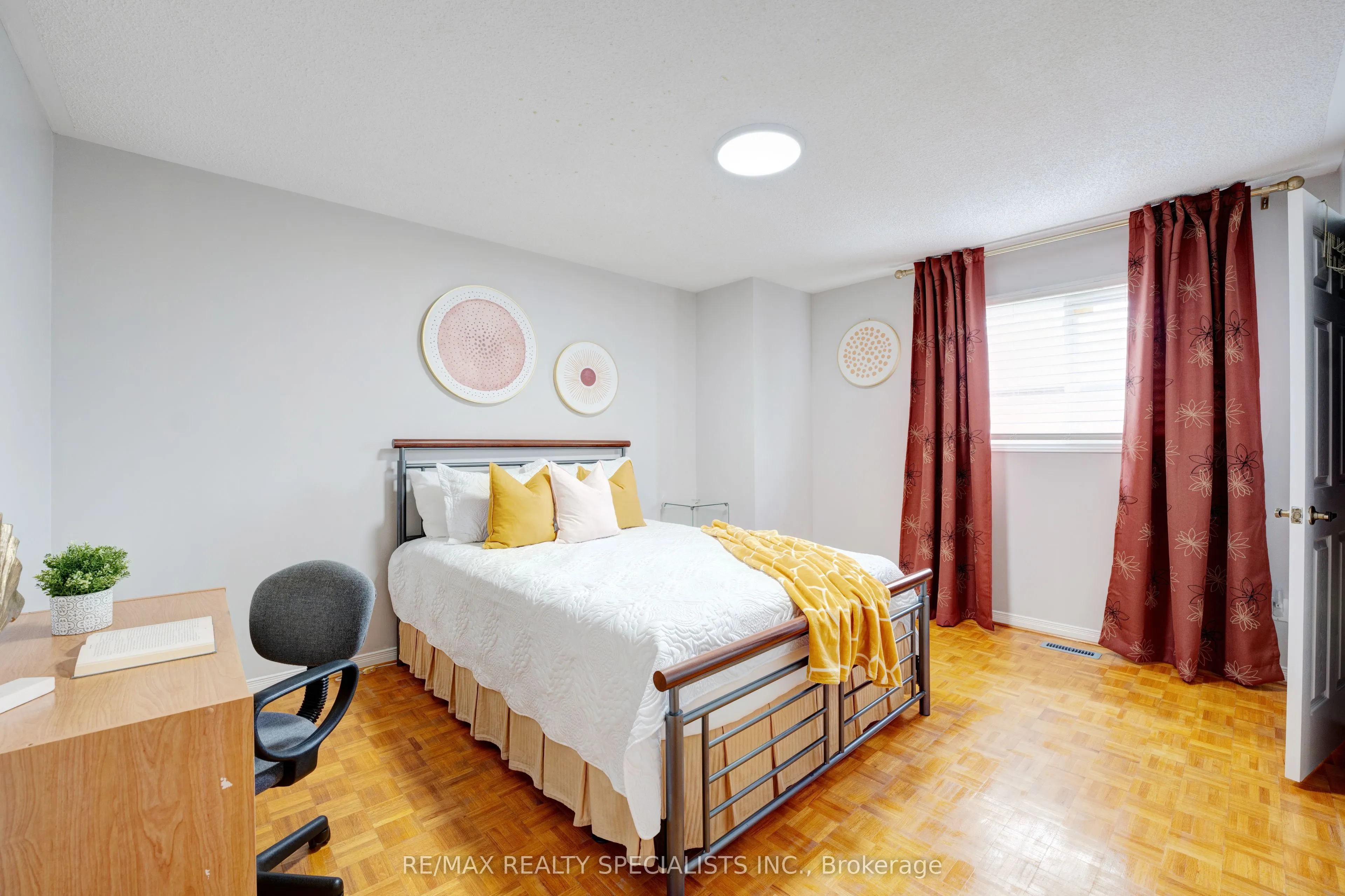 36 Devonsleigh Boulevard