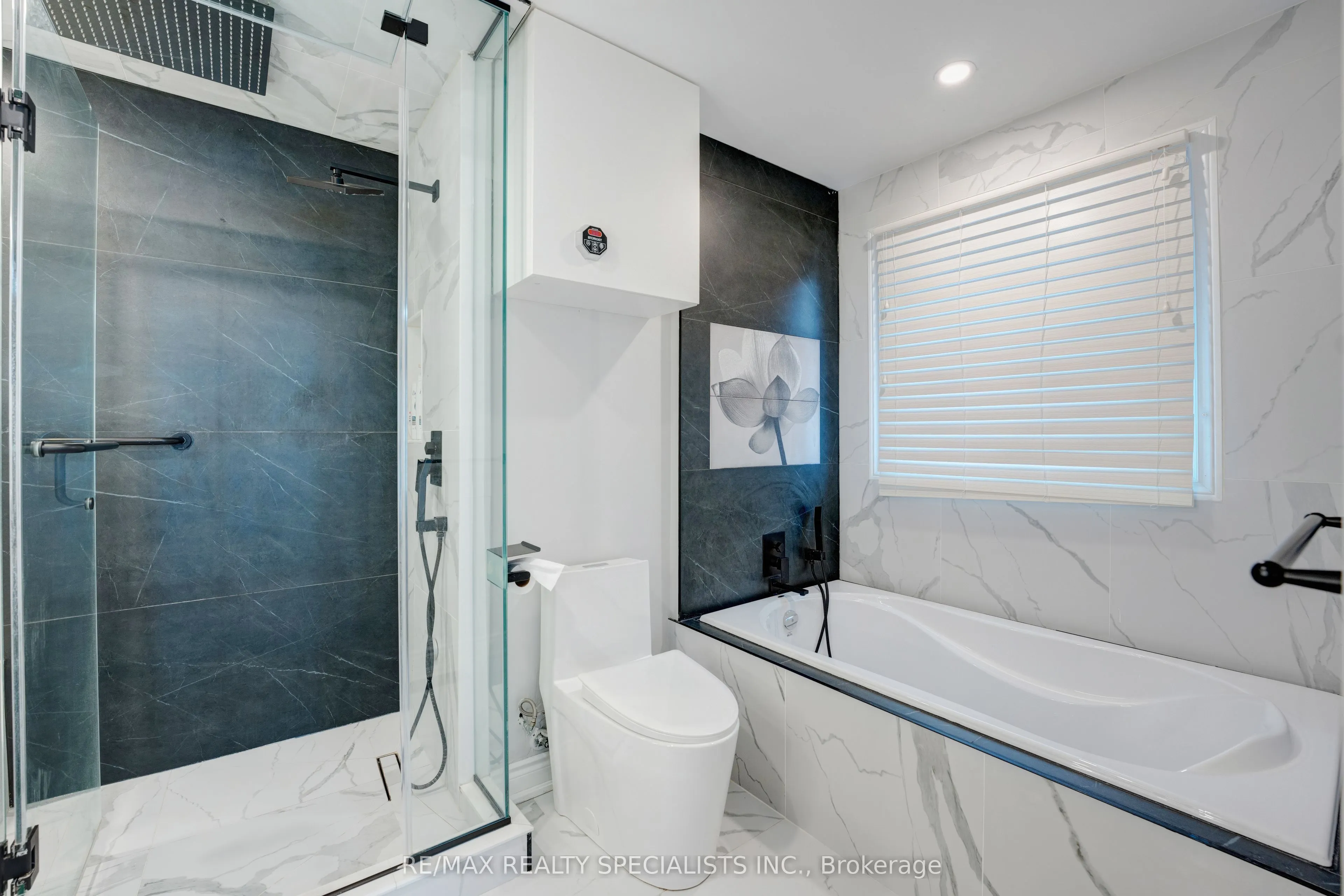 36 Devonsleigh Boulevard