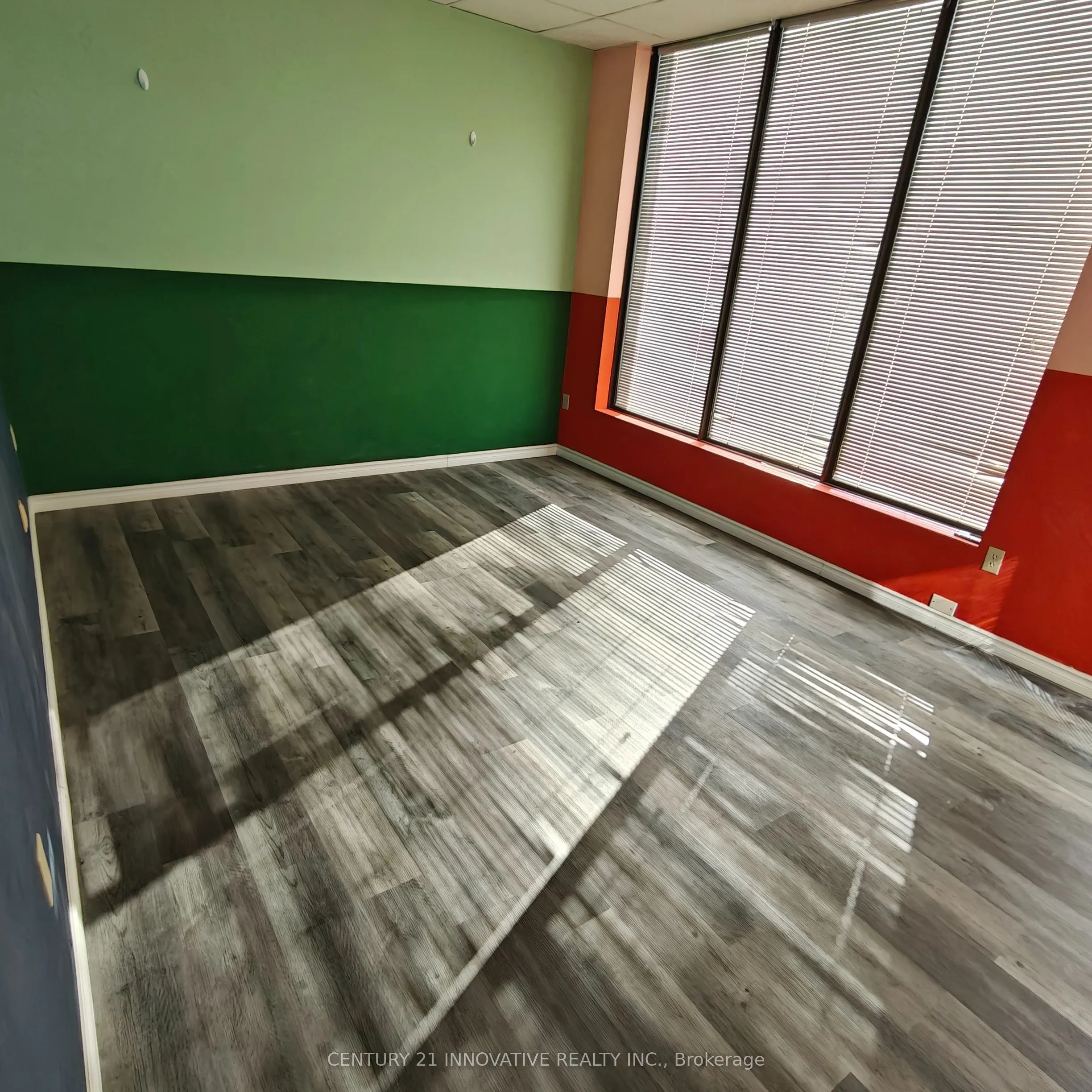 588 Edward Ave Avenue, #38