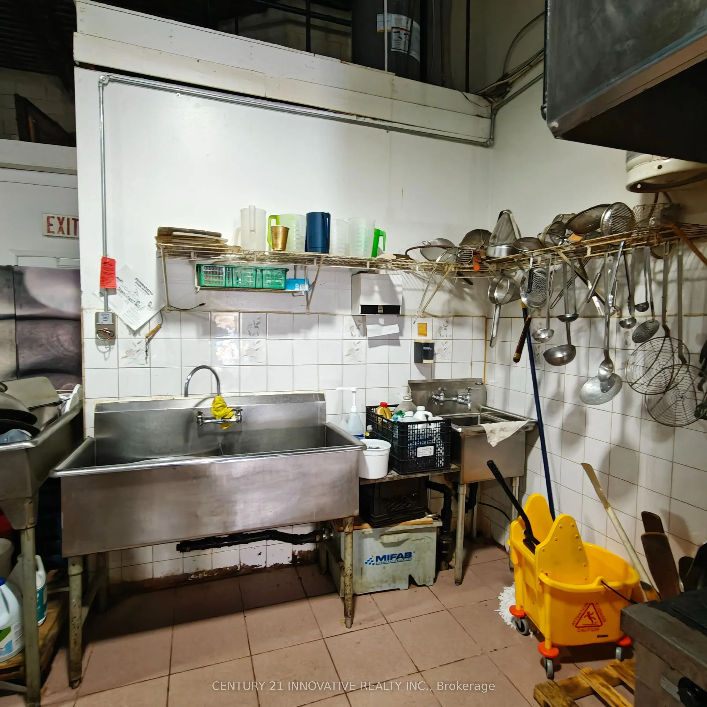 588 Edward Ave Avenue, #38