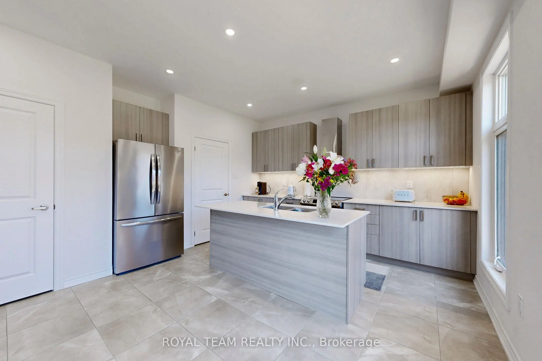 46 Ainslie Hill Crescent