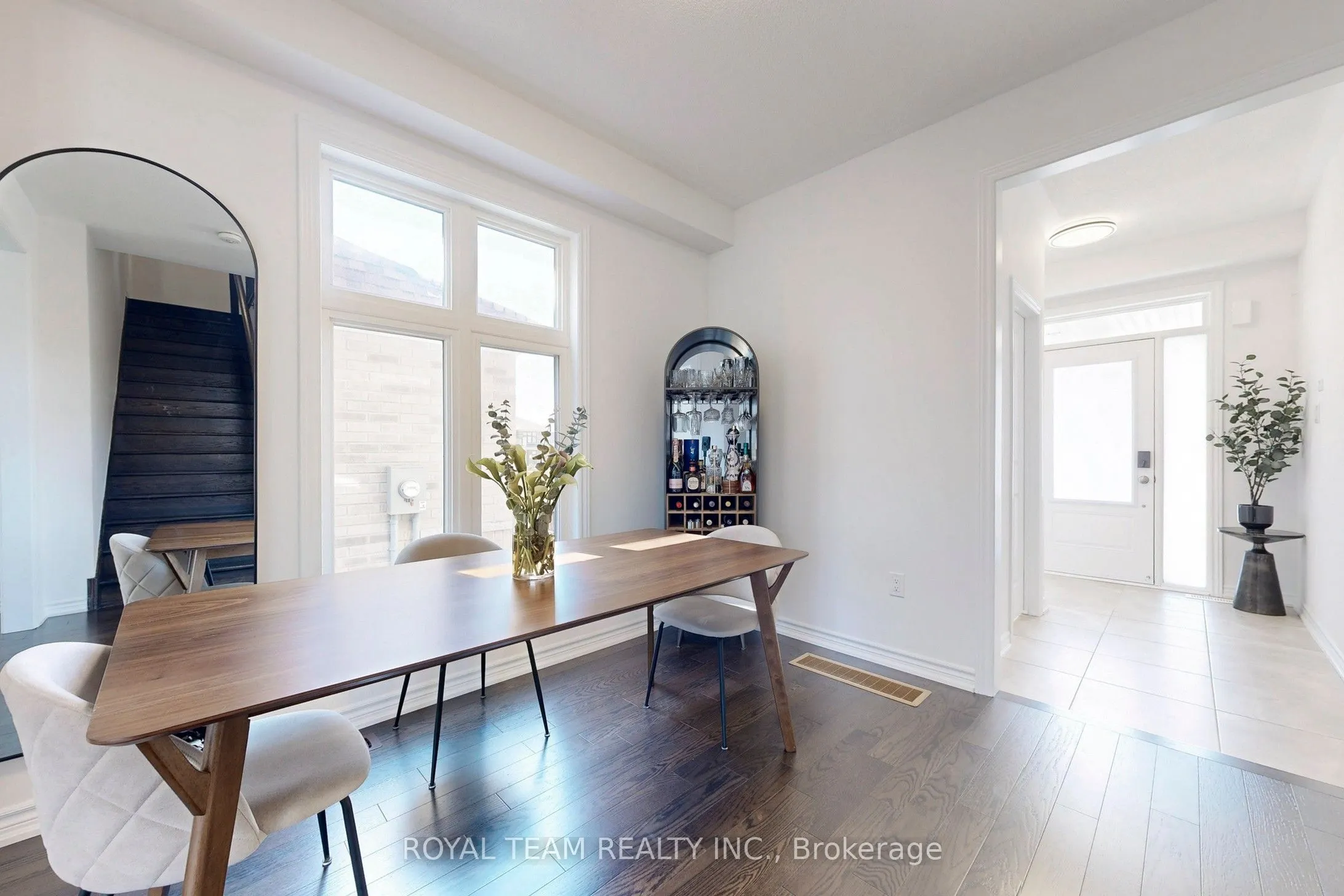 46 Ainslie Hill Crescent