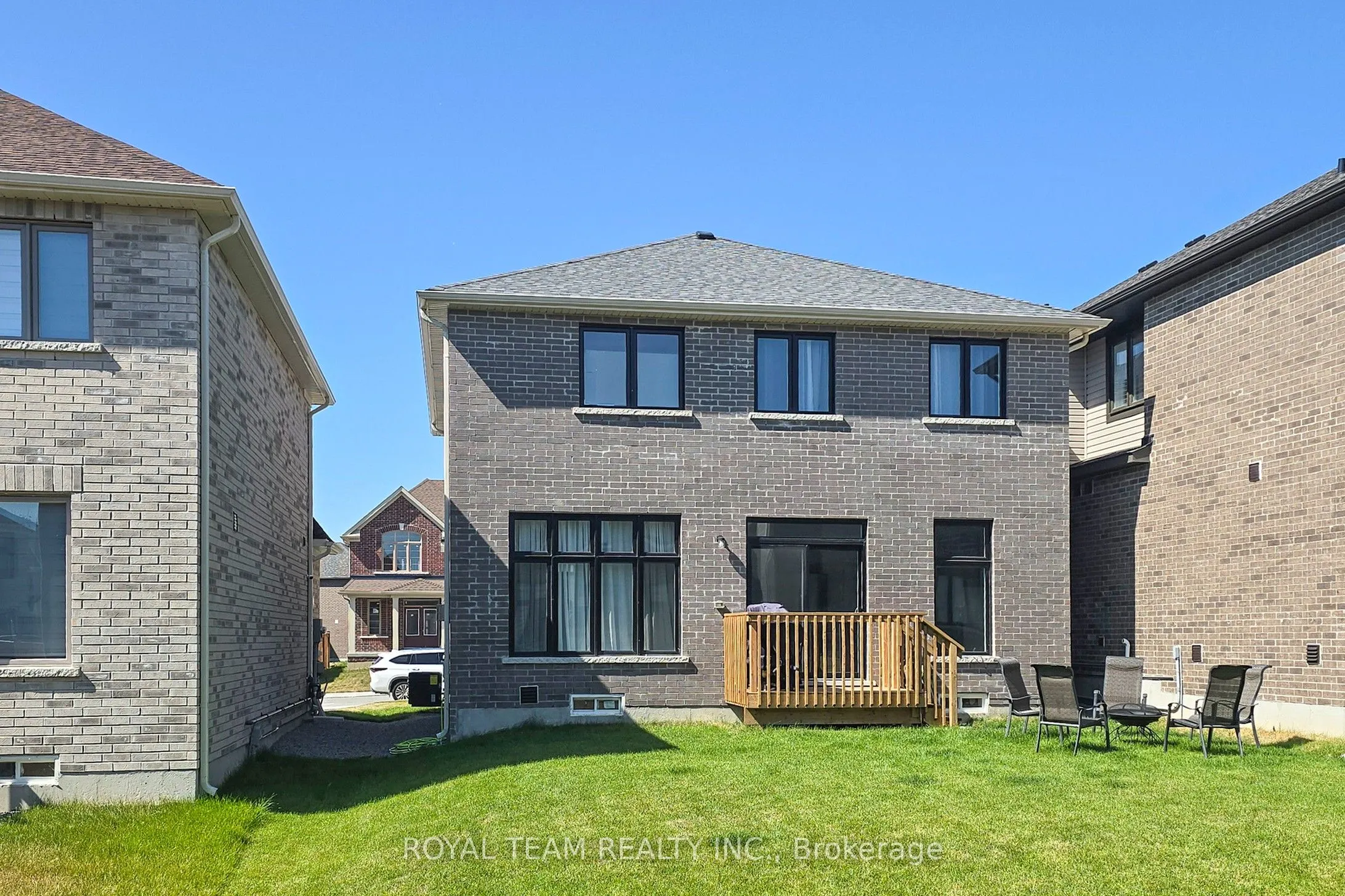 46 Ainslie Hill Crescent