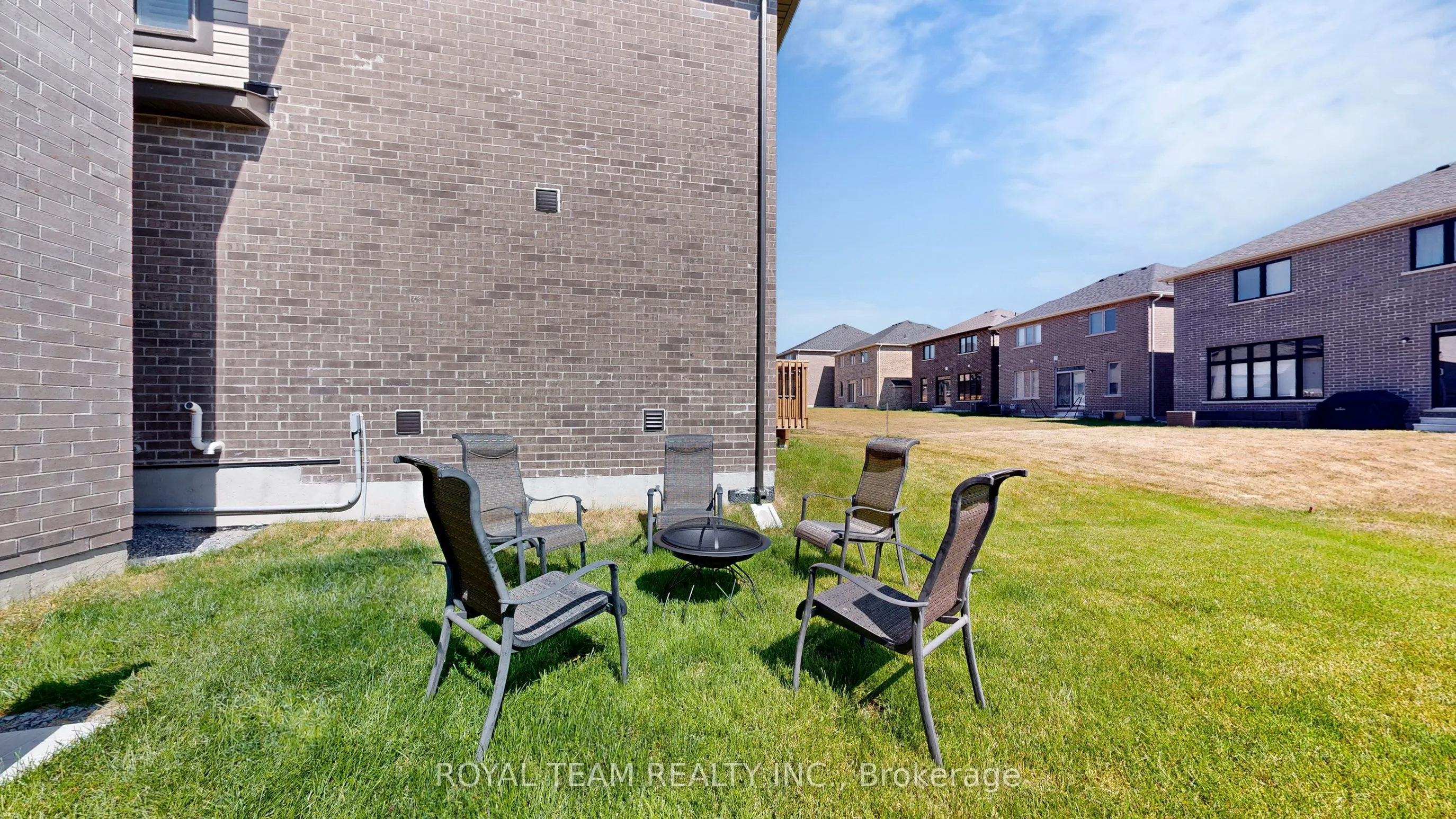 46 Ainslie Hill Crescent