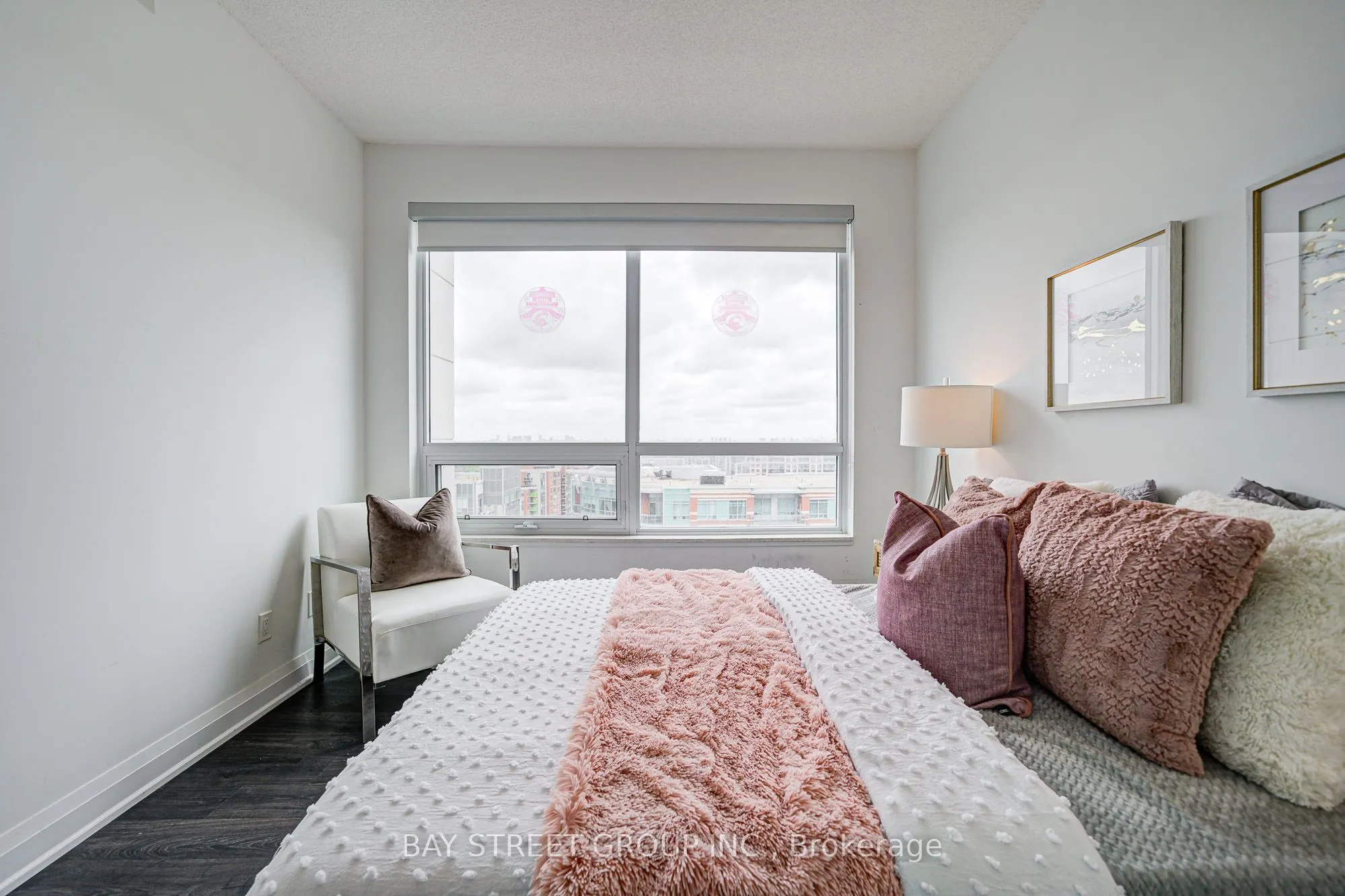 398 Highway 7 E, #1606