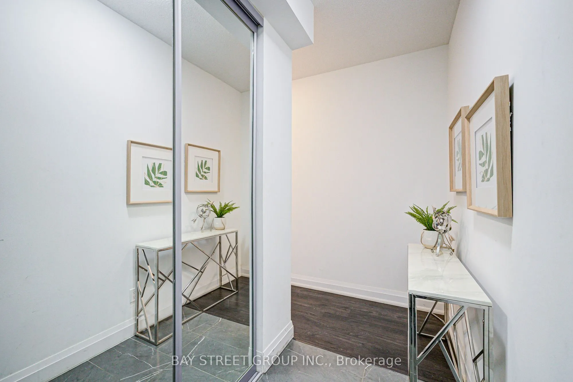 398 Highway 7 E, #1606