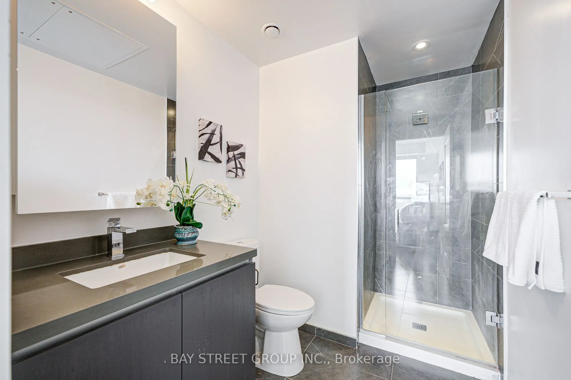 398 Highway 7 E, #1606