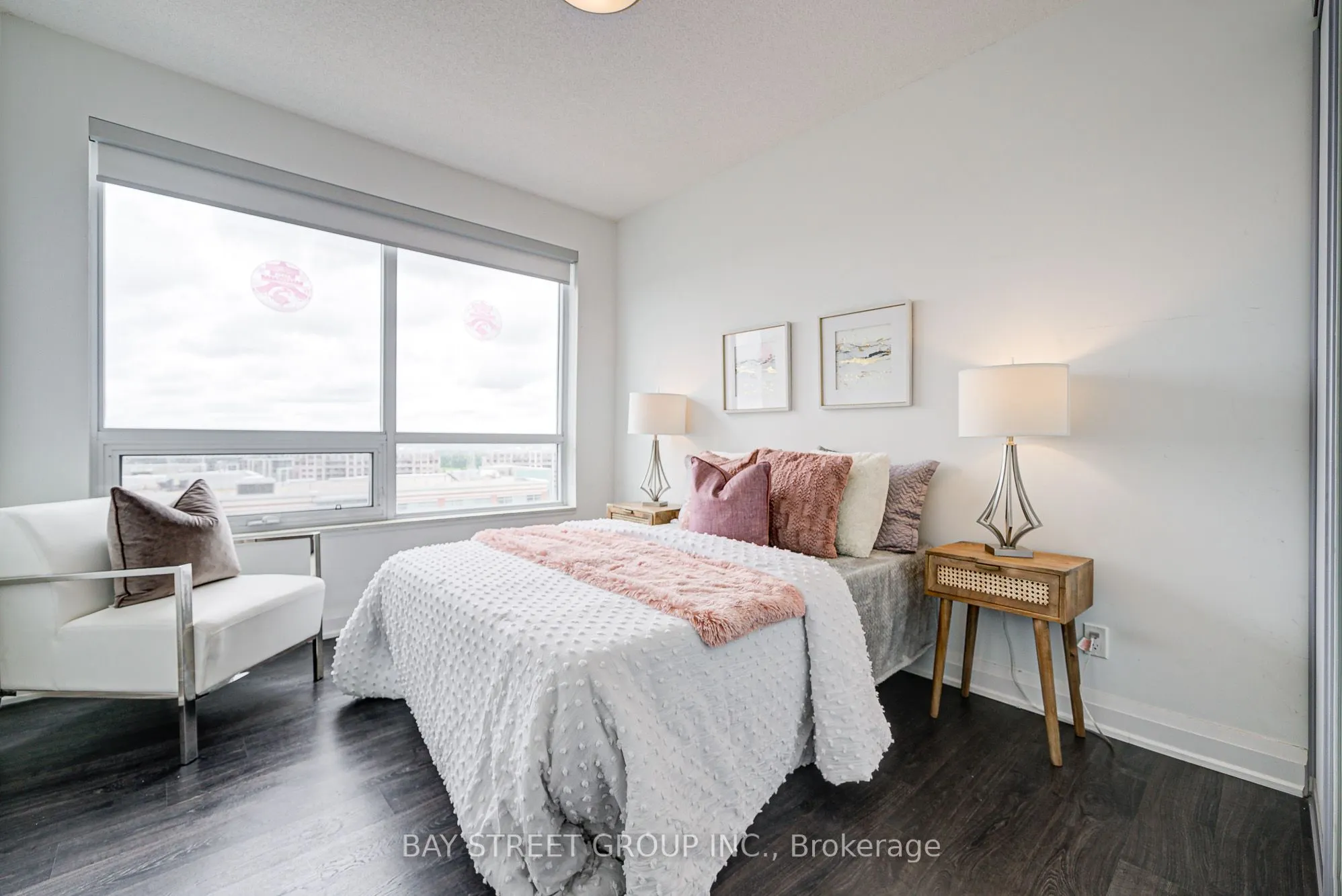 398 Highway 7 E, #1606