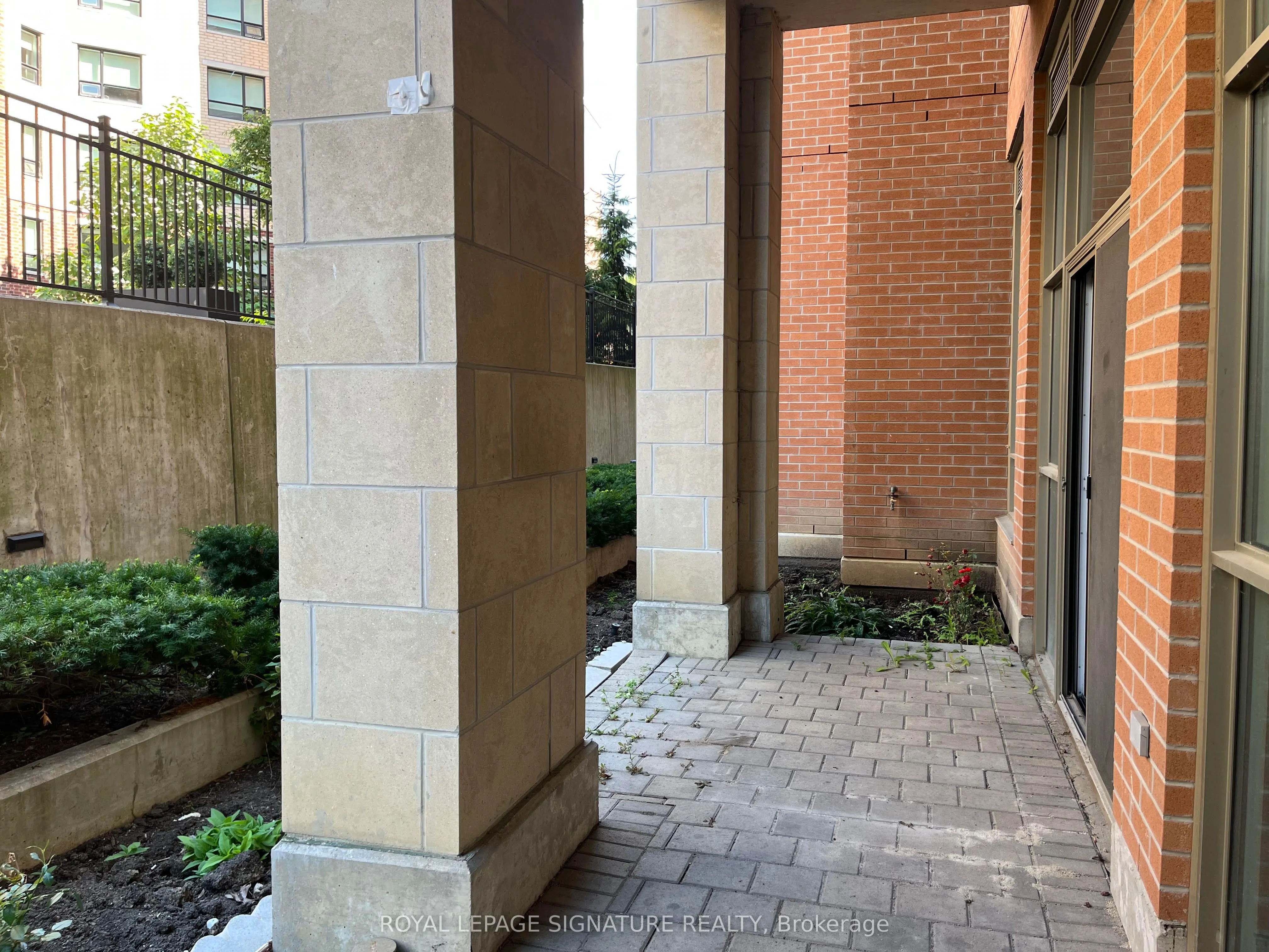 281 Woodbridge Avenue, #A32