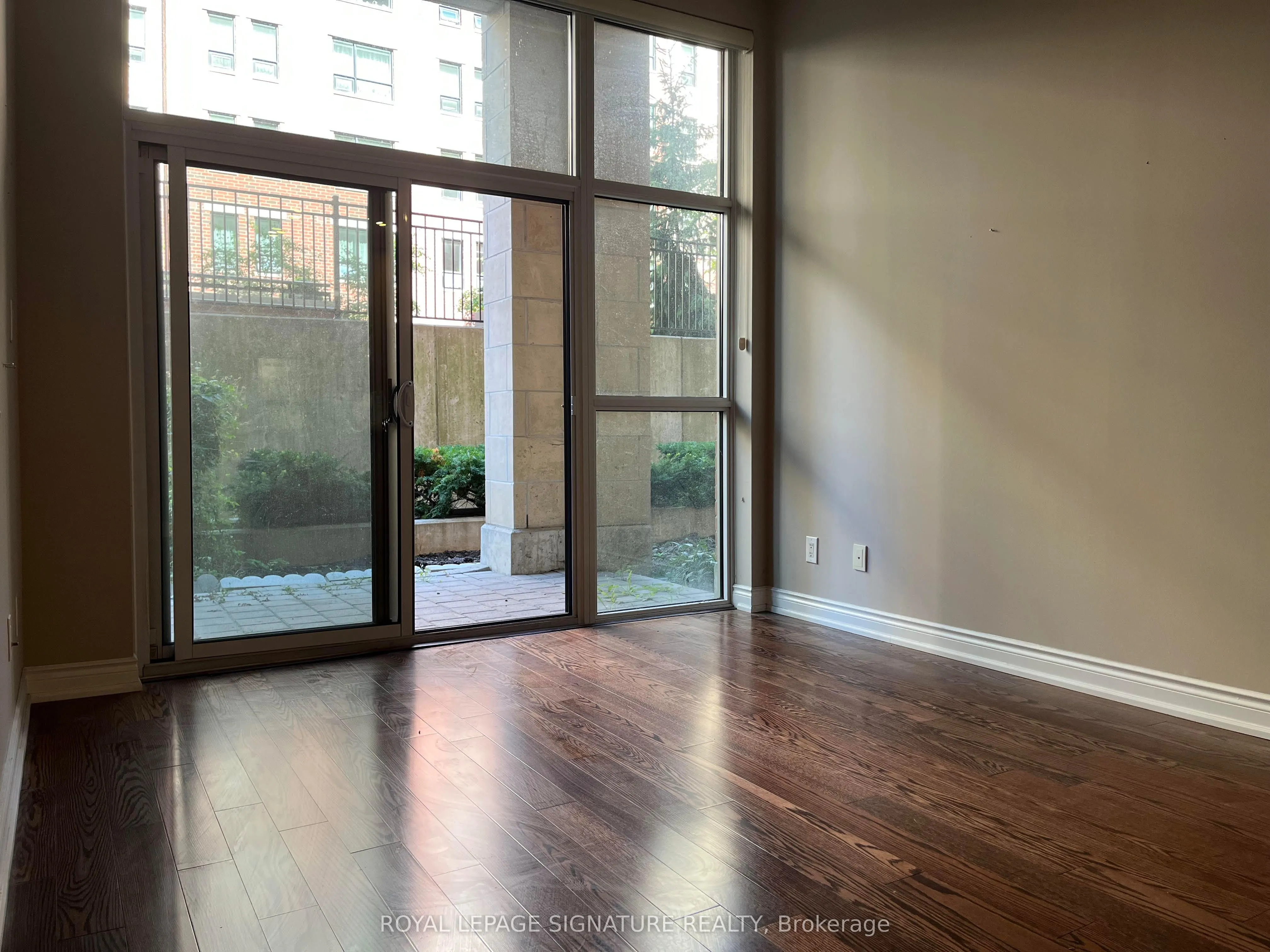 281 Woodbridge Avenue, #A32