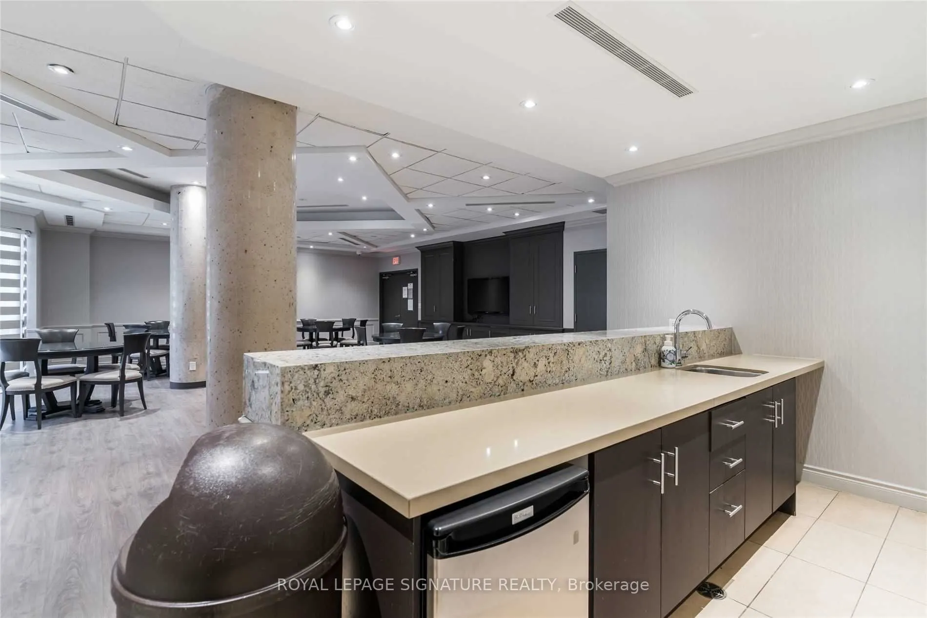 281 Woodbridge Avenue, #A32