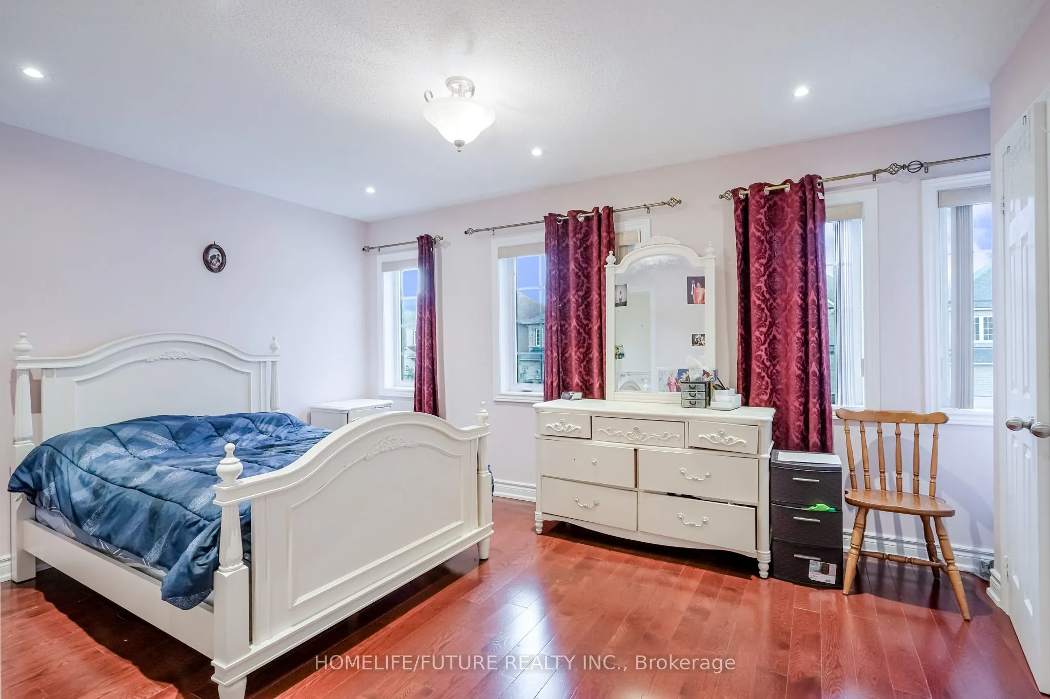 92 Jack Monkman Crescent