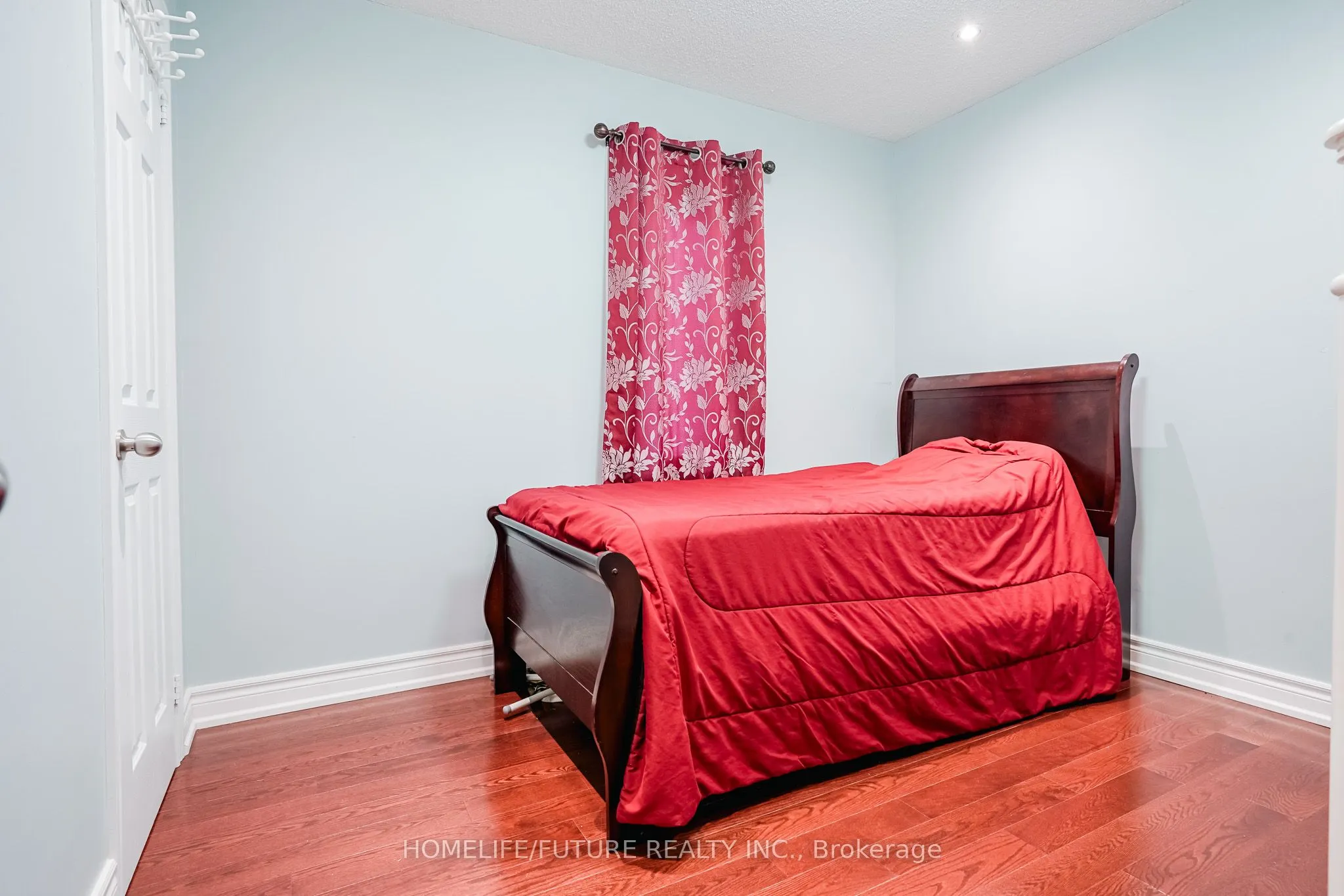 92 Jack Monkman Crescent