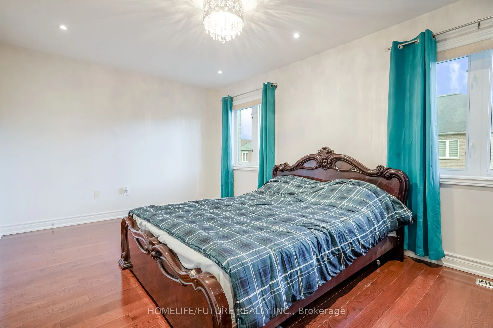 92 Jack Monkman Crescent