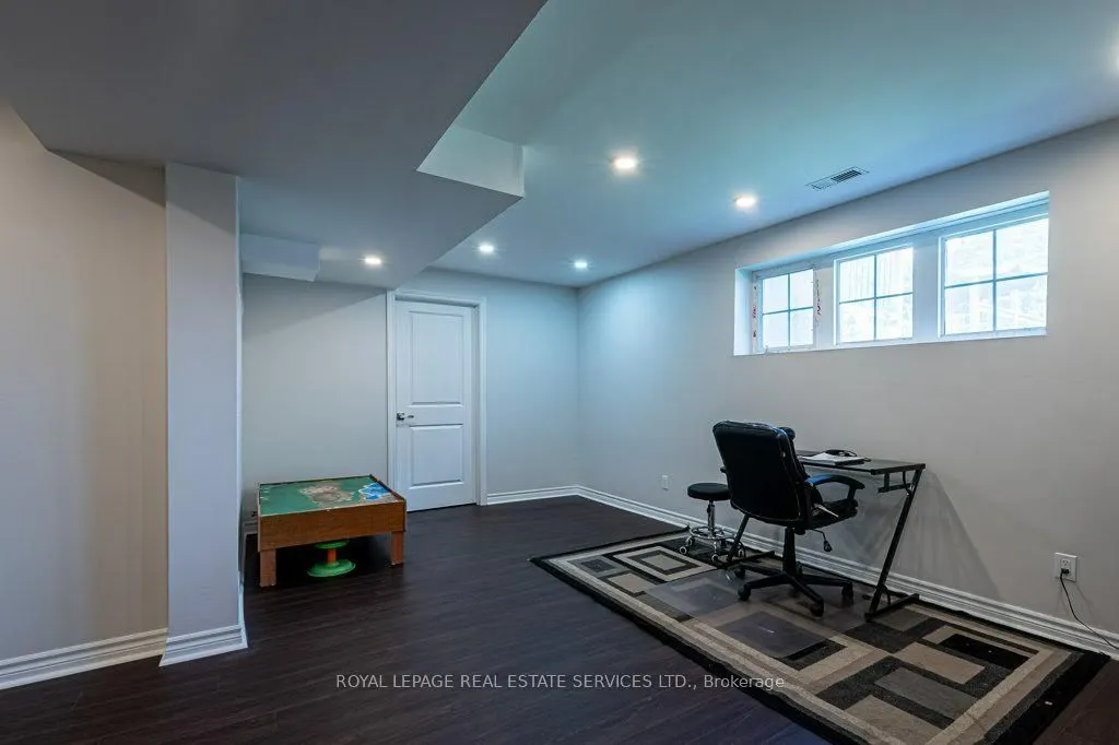 19 Callander Crescent